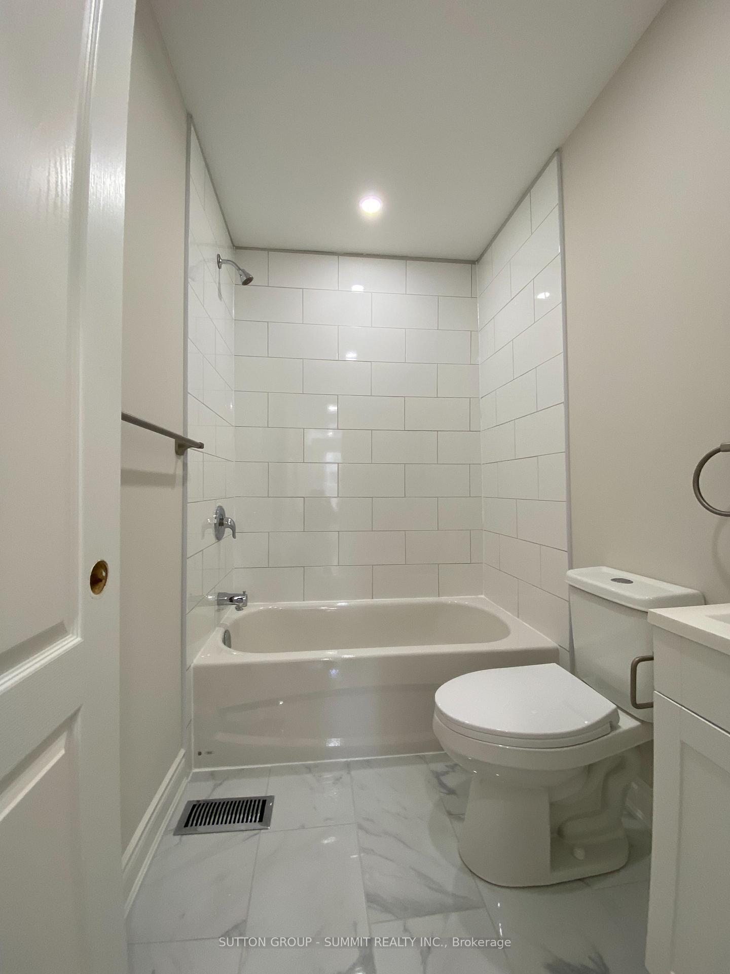Photo 9 of Unit 7, 239 Main Street, King, Schomberg — HOMEH