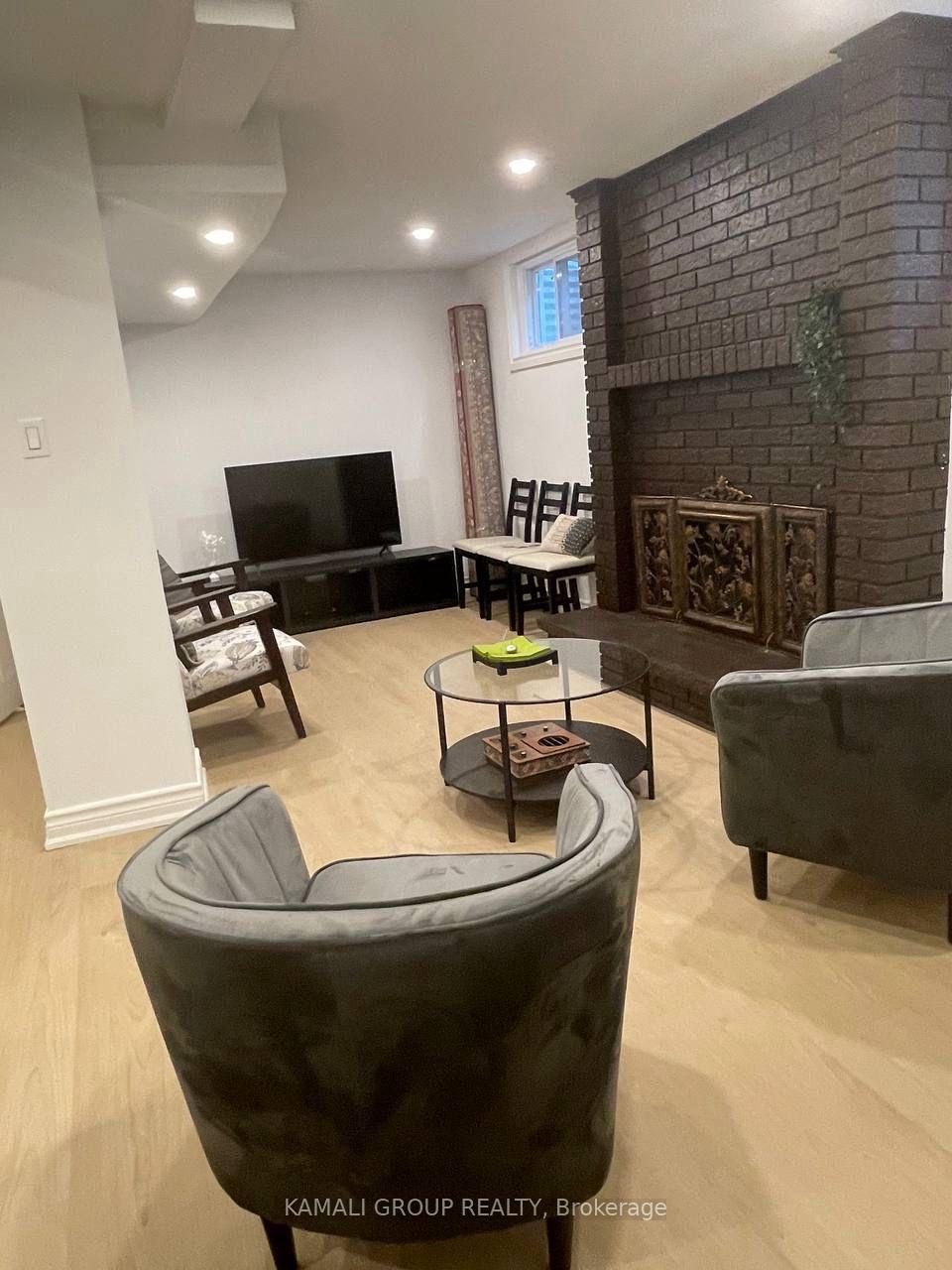 Photo 7 of Unit Bsmt, 11 Durie Lane, Markham, Aileen-Willowbrook — HOMEH