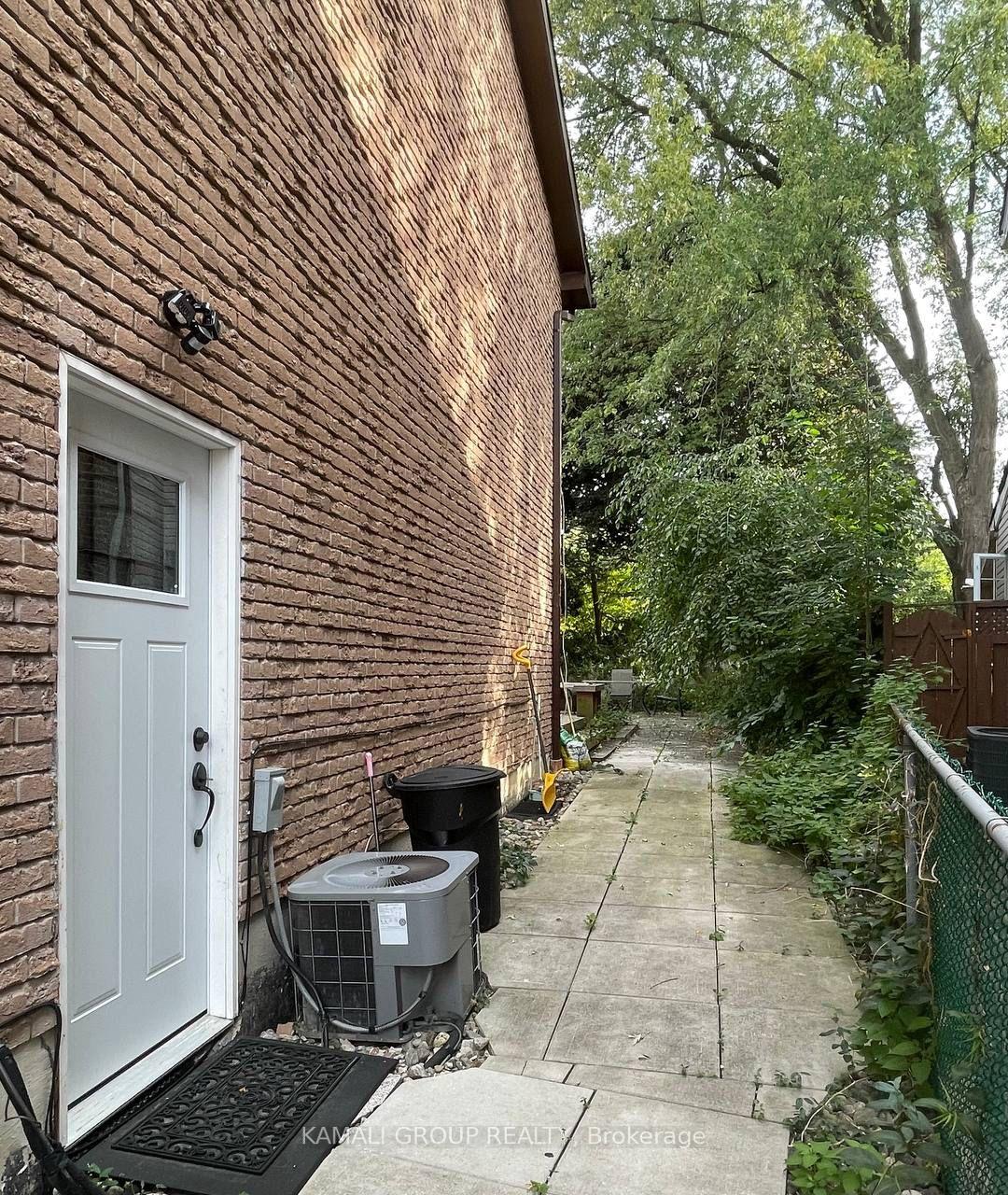 Photo 15 of Unit Bsmt, 11 Durie Lane, Markham, Aileen-Willowbrook — HOMEH