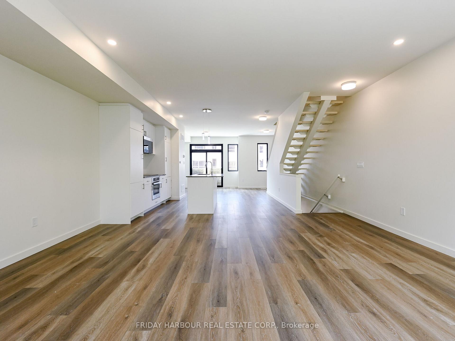 Photo 2 of 26 Rainwater Lane, Barrie, Holly — HOMEH