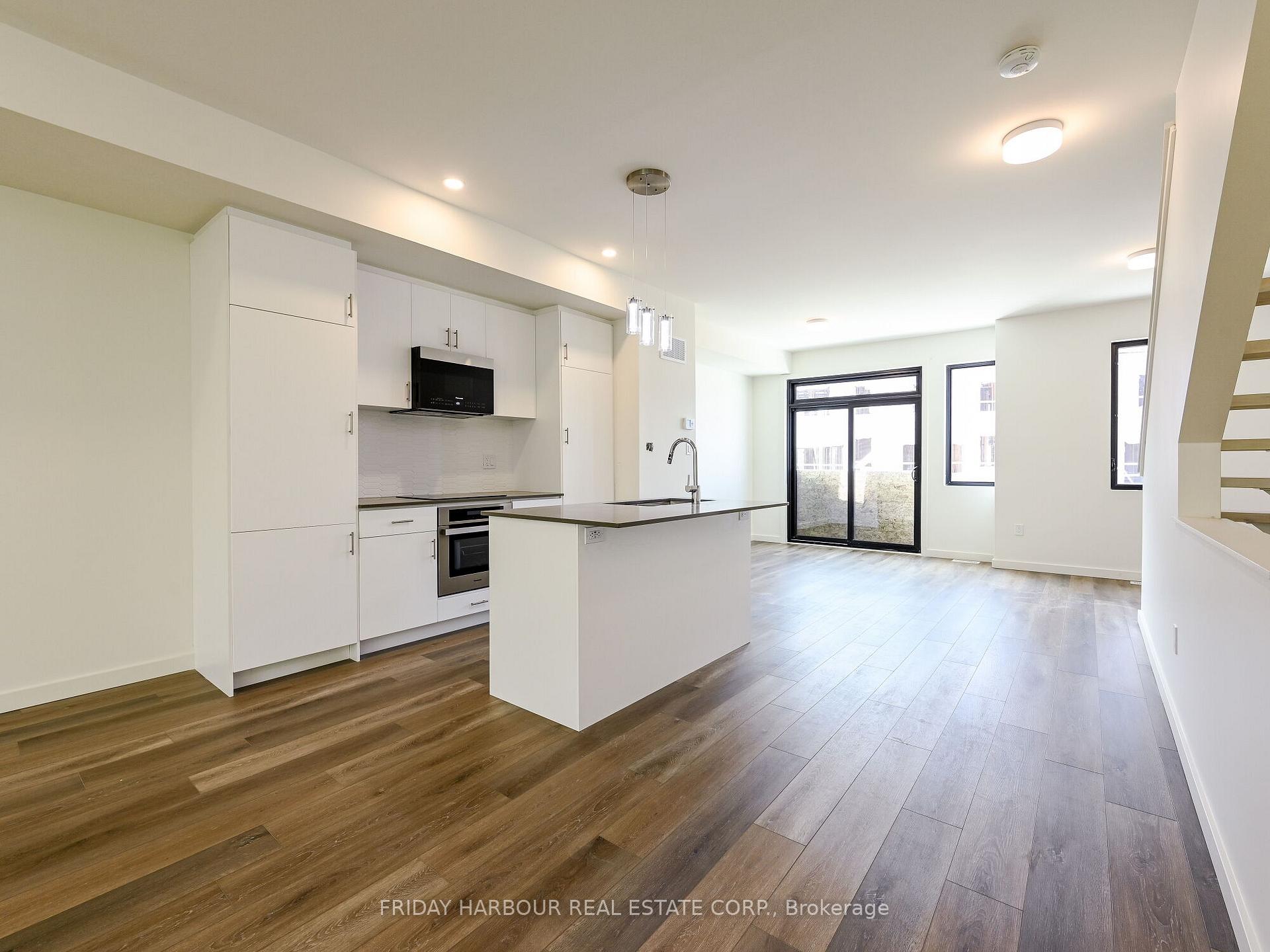 Photo 14 of 26 Rainwater Lane, Barrie, Holly — HOMEH