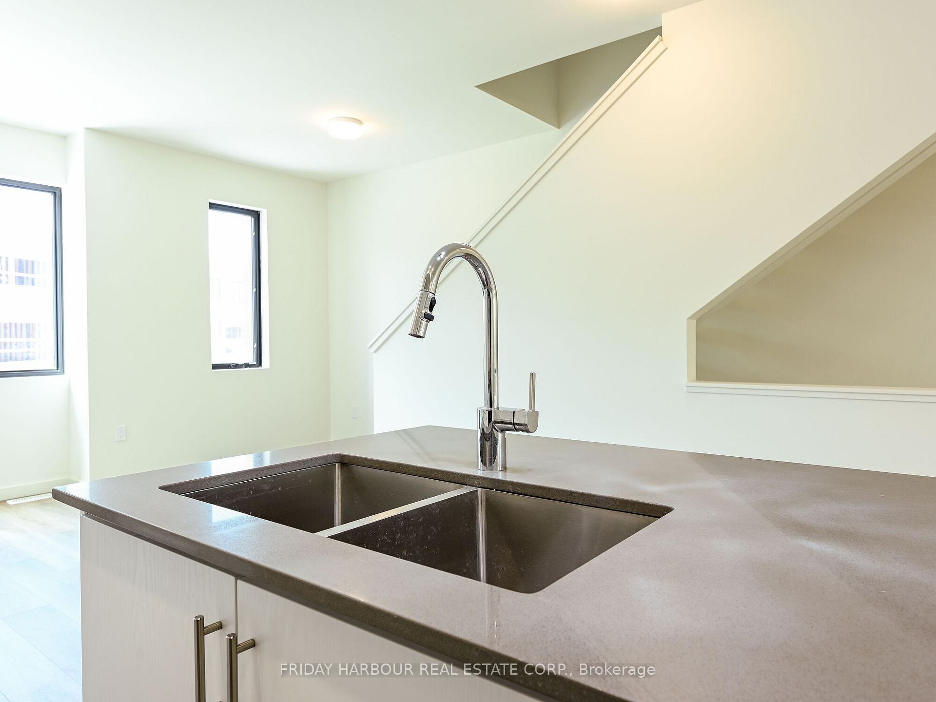 Photo 22 of 26 Rainwater Lane, Barrie, Holly — HOMEH