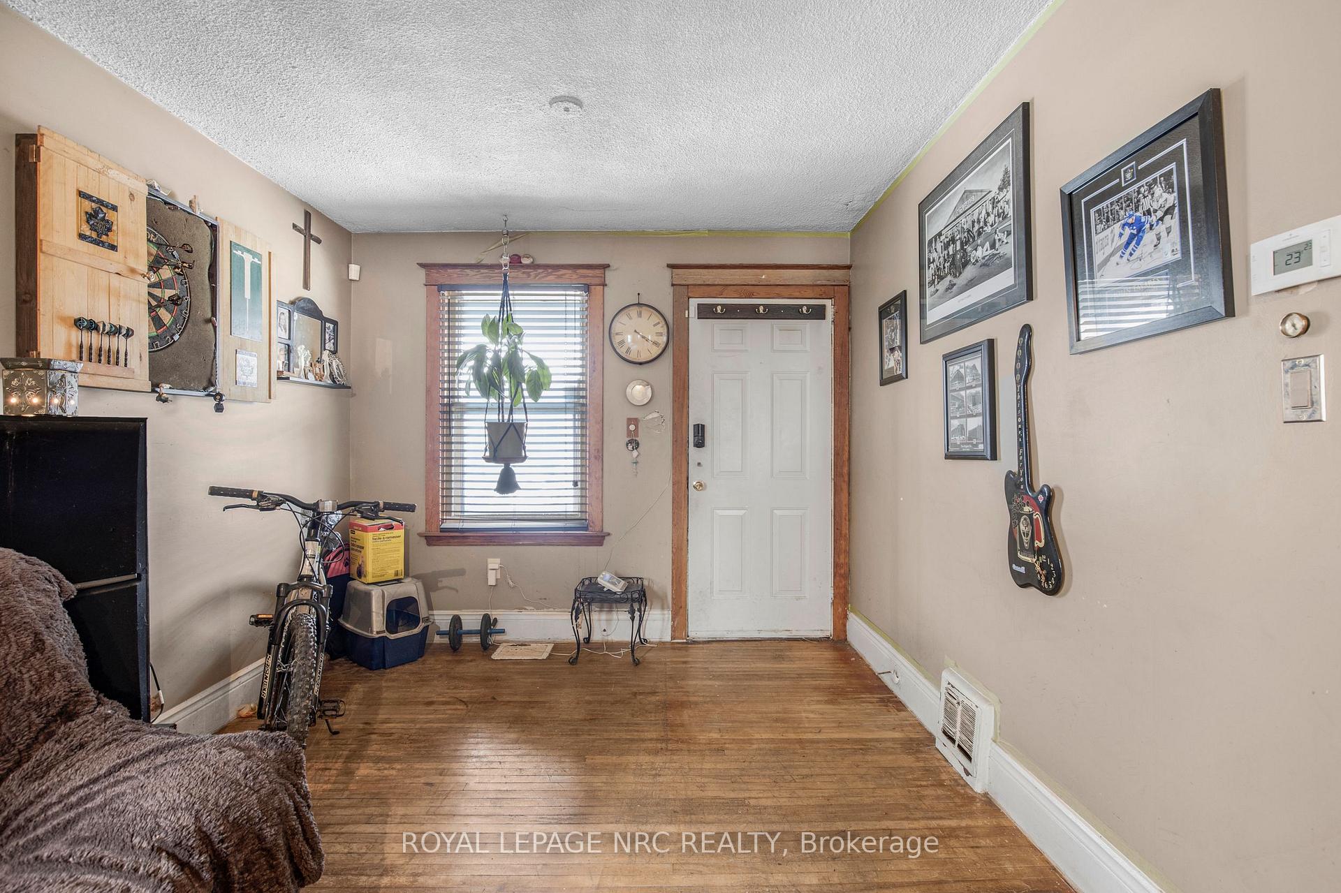 Photo 6 of 528 Catharine Street N, Hamilton, North End — HOMEH