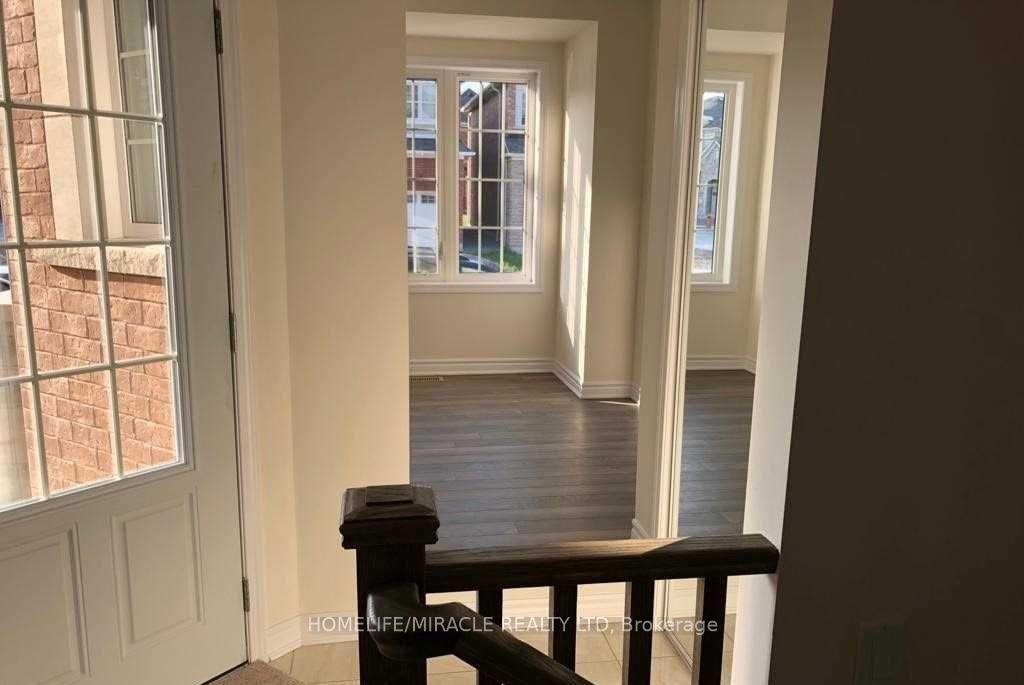 Photo 6 of 1035 Cameo Street, Pickering, Rural Pickering — HOMEH