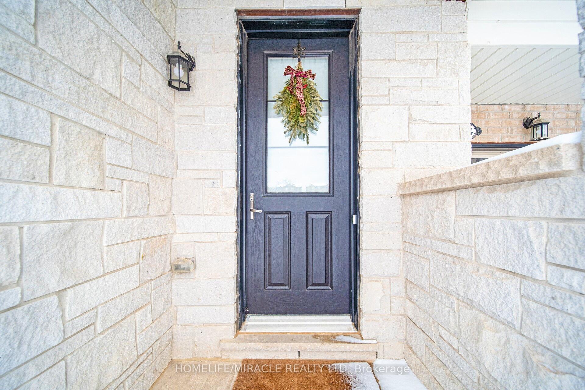 Photo 2 of 1404 Almonte Drive, Burlington, Tyandaga — HOMEH