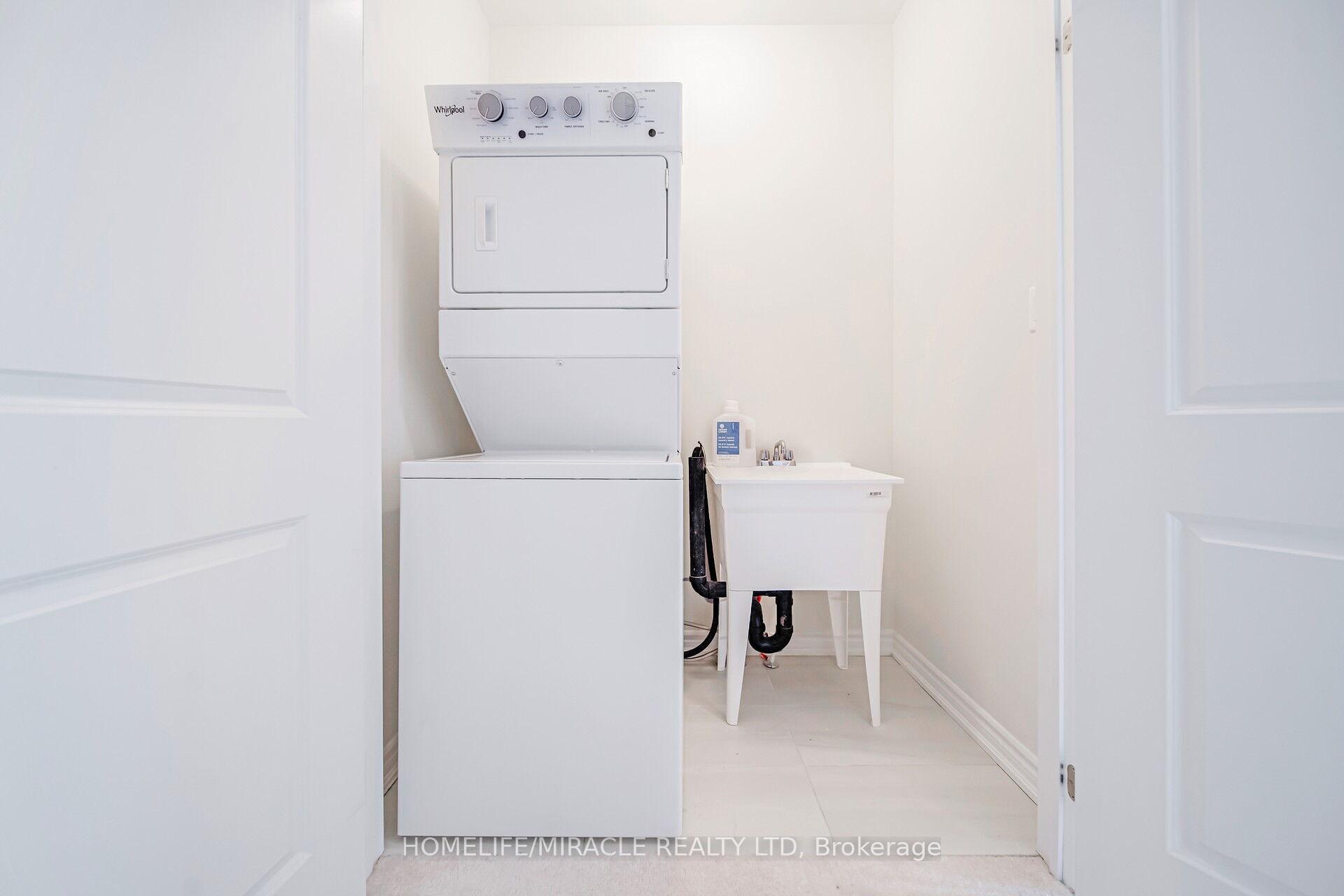 Photo 17 of 1404 Almonte Drive, Burlington, Tyandaga — HOMEH