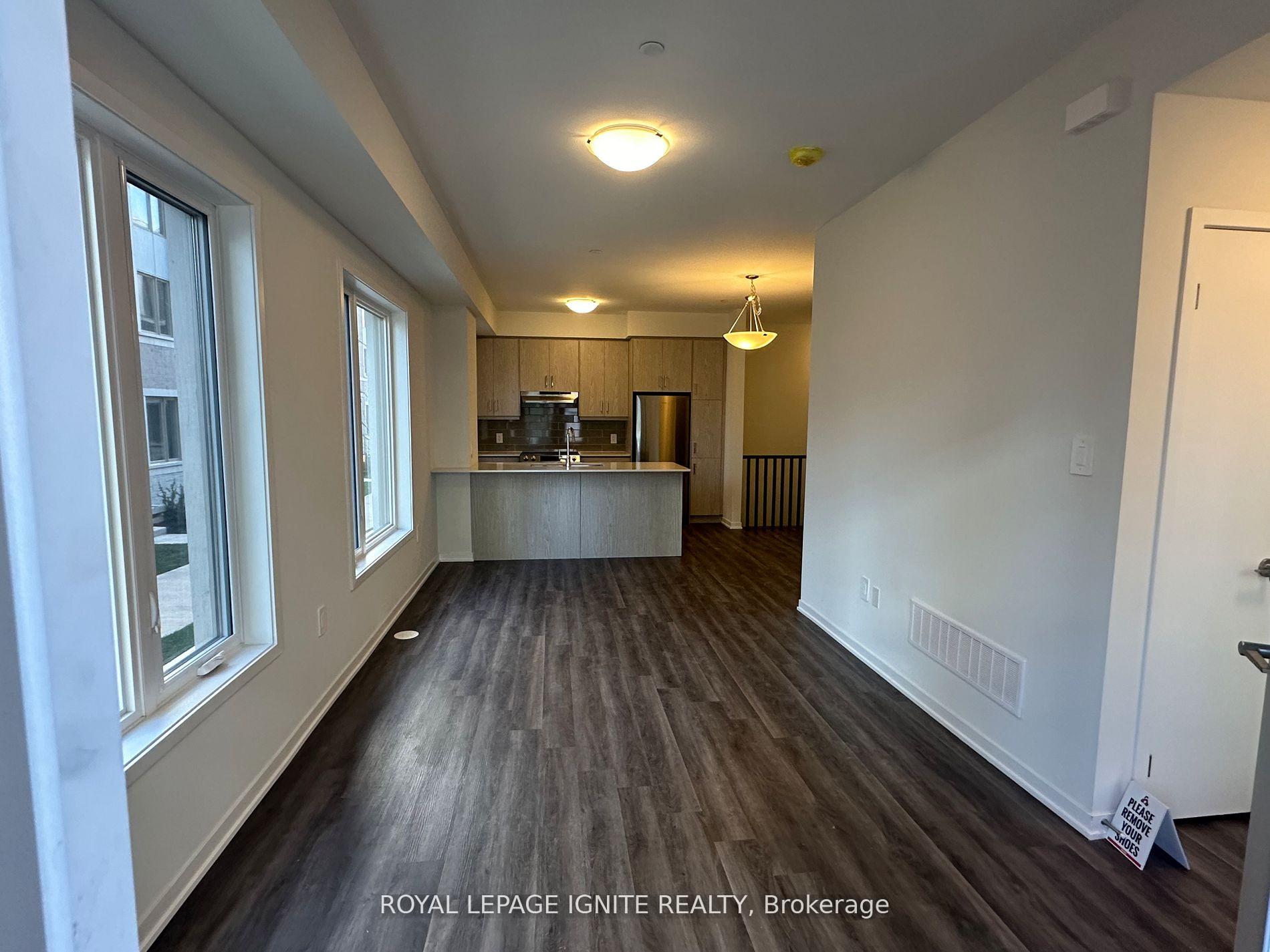 Photo 7 of Unit 85, 39 Honeycrisp Crescent, Vaughan, Vaughan Corporate Centre — HOMEH
