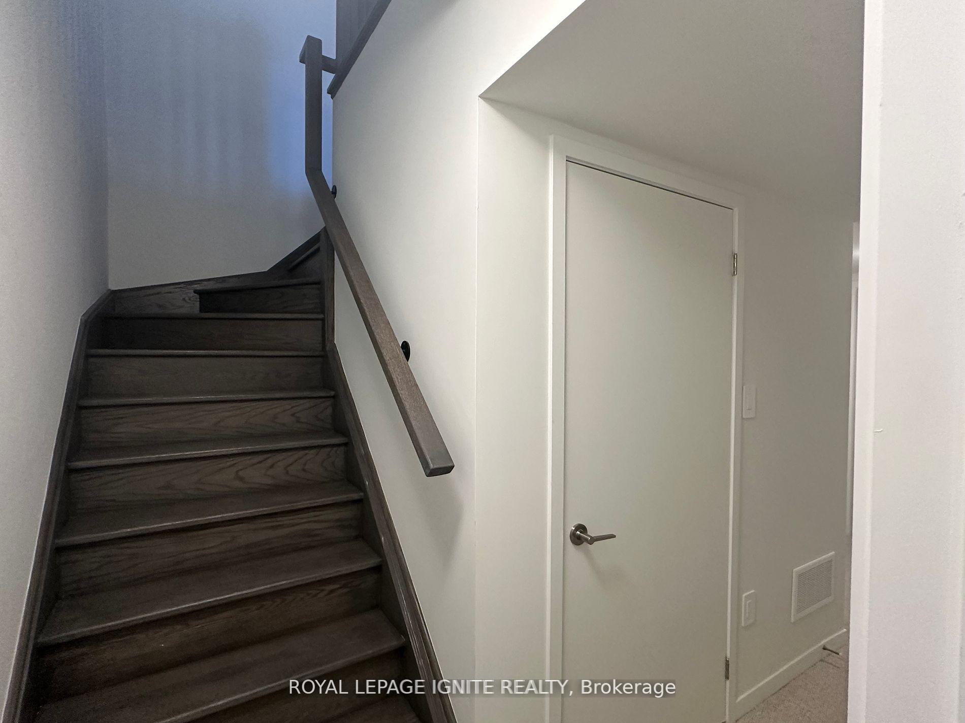 Photo 14 of Unit 85, 39 Honeycrisp Crescent, Vaughan, Vaughan Corporate Centre — HOMEH