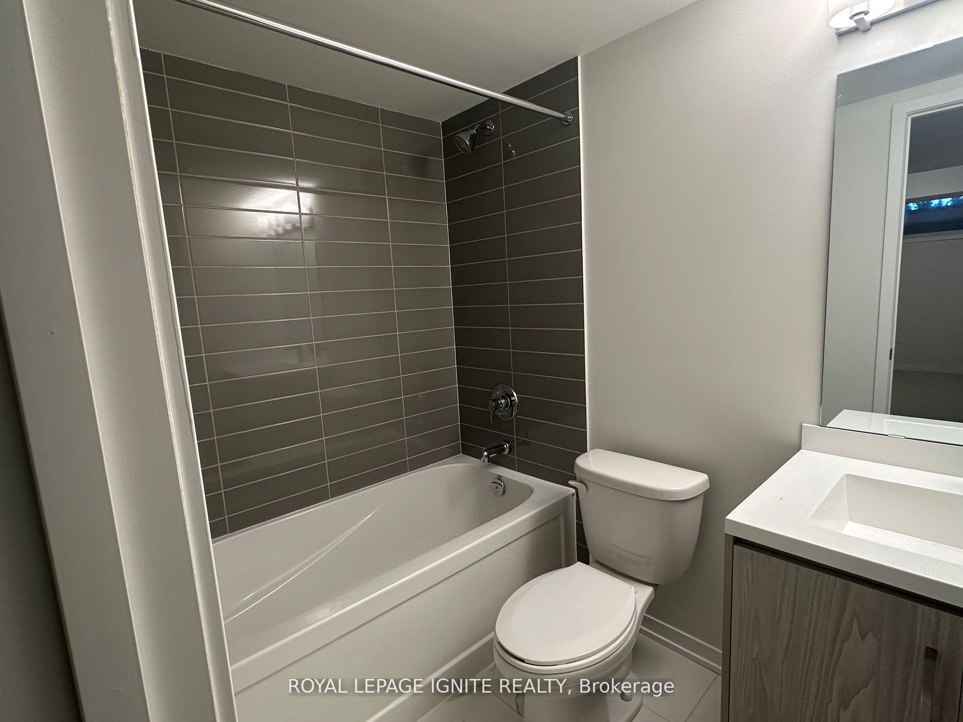 Photo 20 of Unit 85, 39 Honeycrisp Crescent, Vaughan, Vaughan Corporate Centre — HOMEH