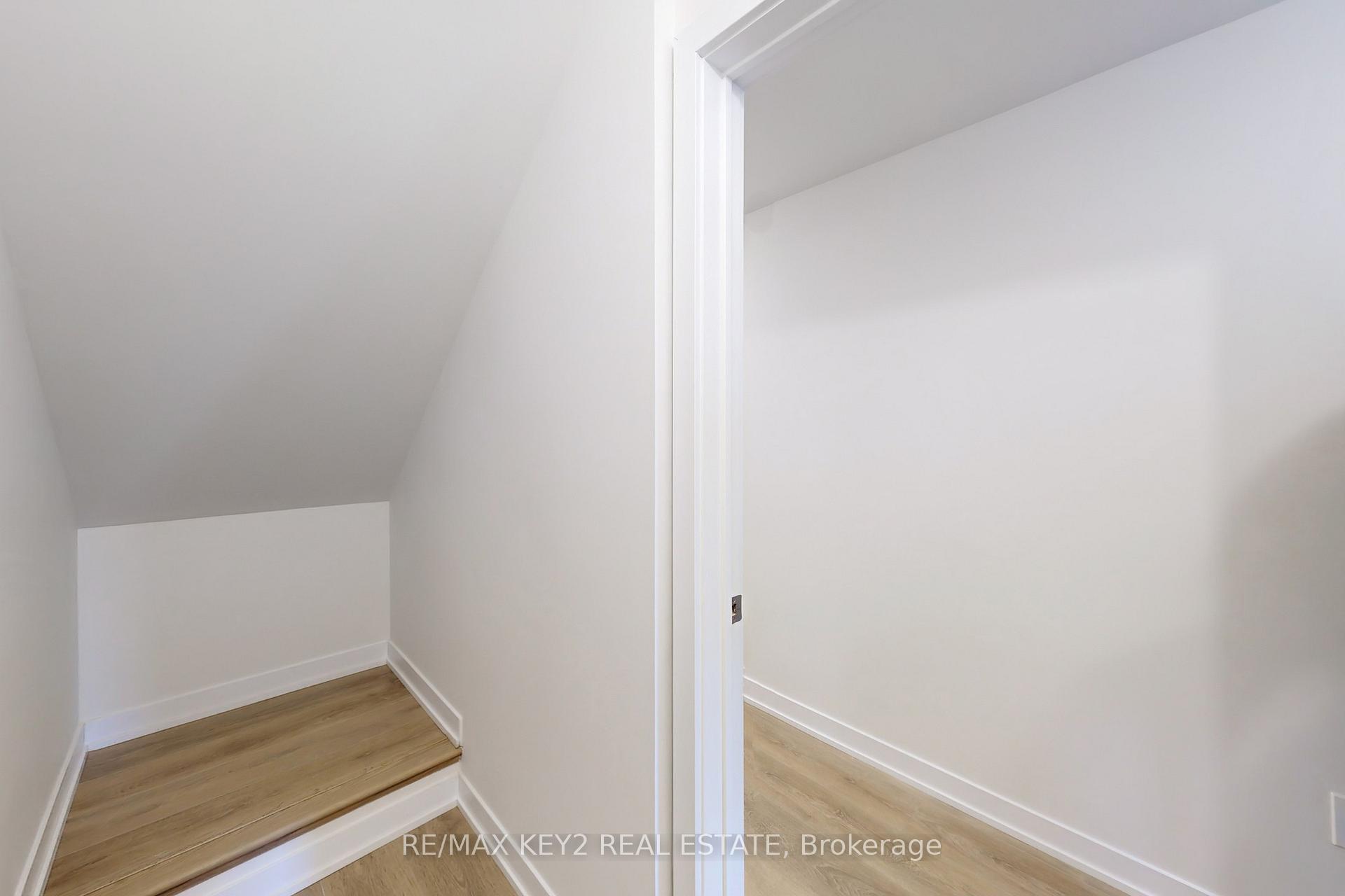 Photo 4 of Unit 1204, 1865 Pickering Parkway, Pickering, Village East — HOMEH