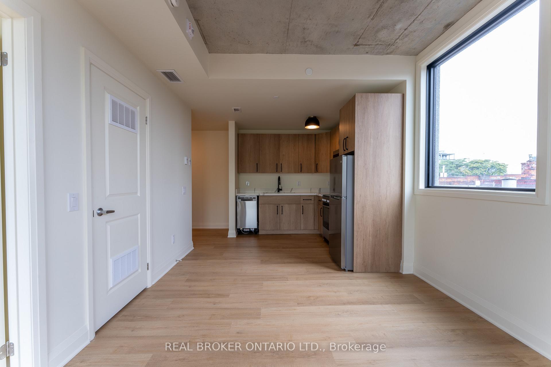 Photo 3 of Unit 505, 11 Robert Street, Hamilton, Beasley — HOMEH
