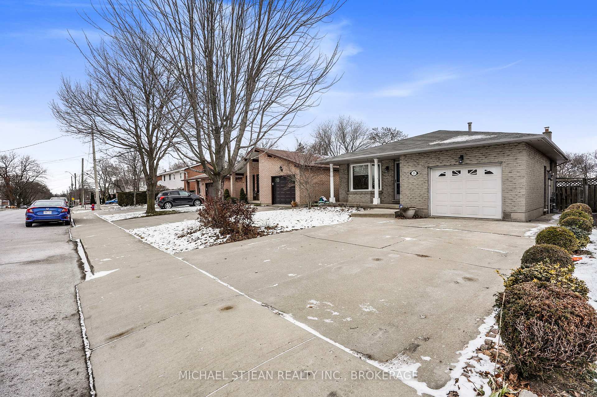 Photo 11 of 325 East 24th Street, Hamilton, Burkholme — HOMEH