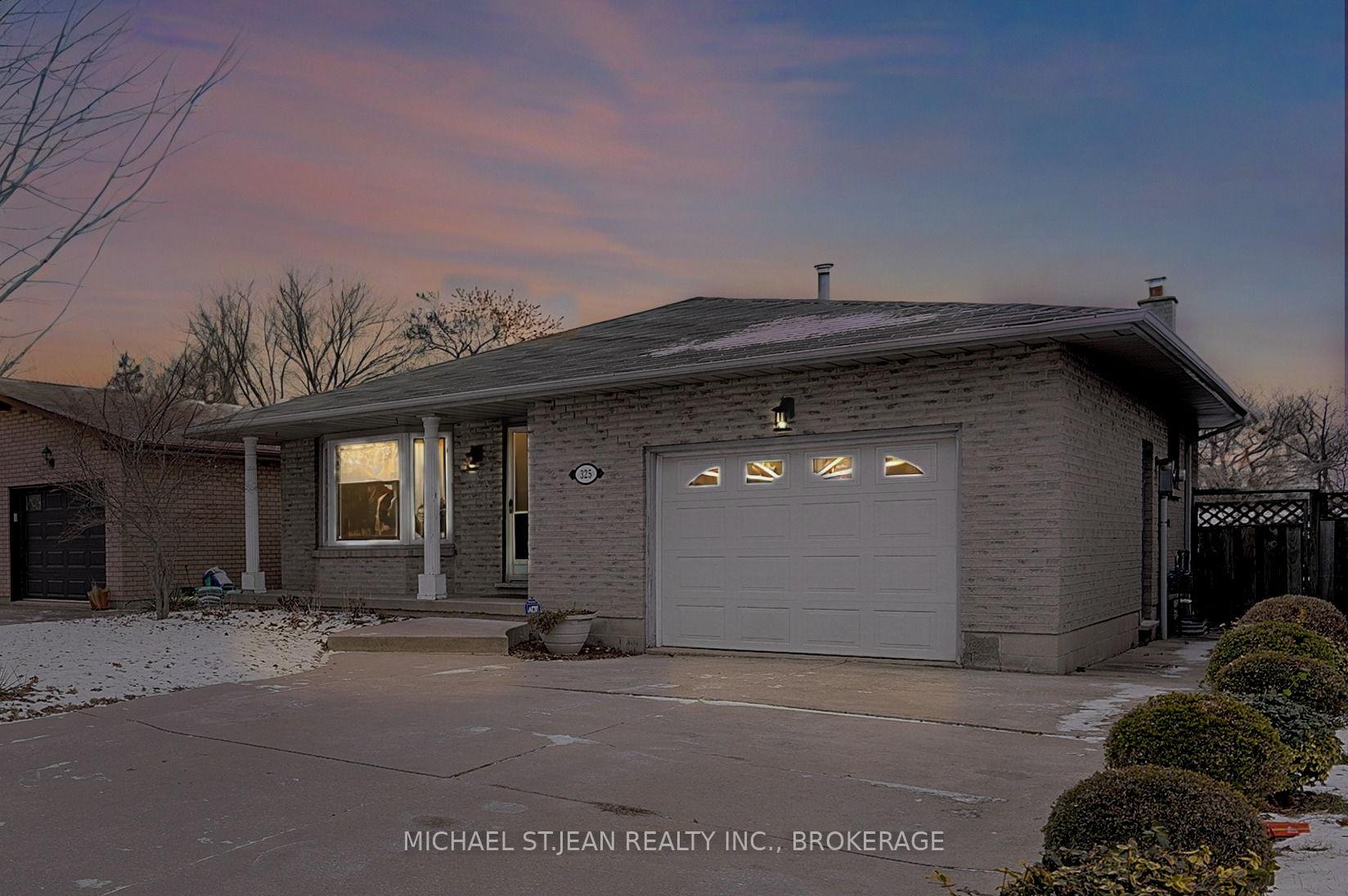 Photo 1 of 325 East 24th Street, Hamilton, Burkholme — HOMEH