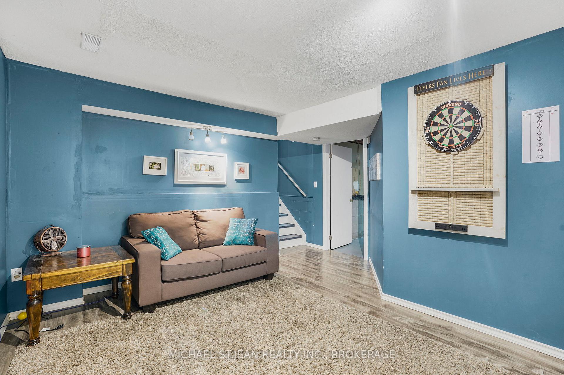 Photo 15 of 325 East 24th Street, Hamilton, Burkholme — HOMEH