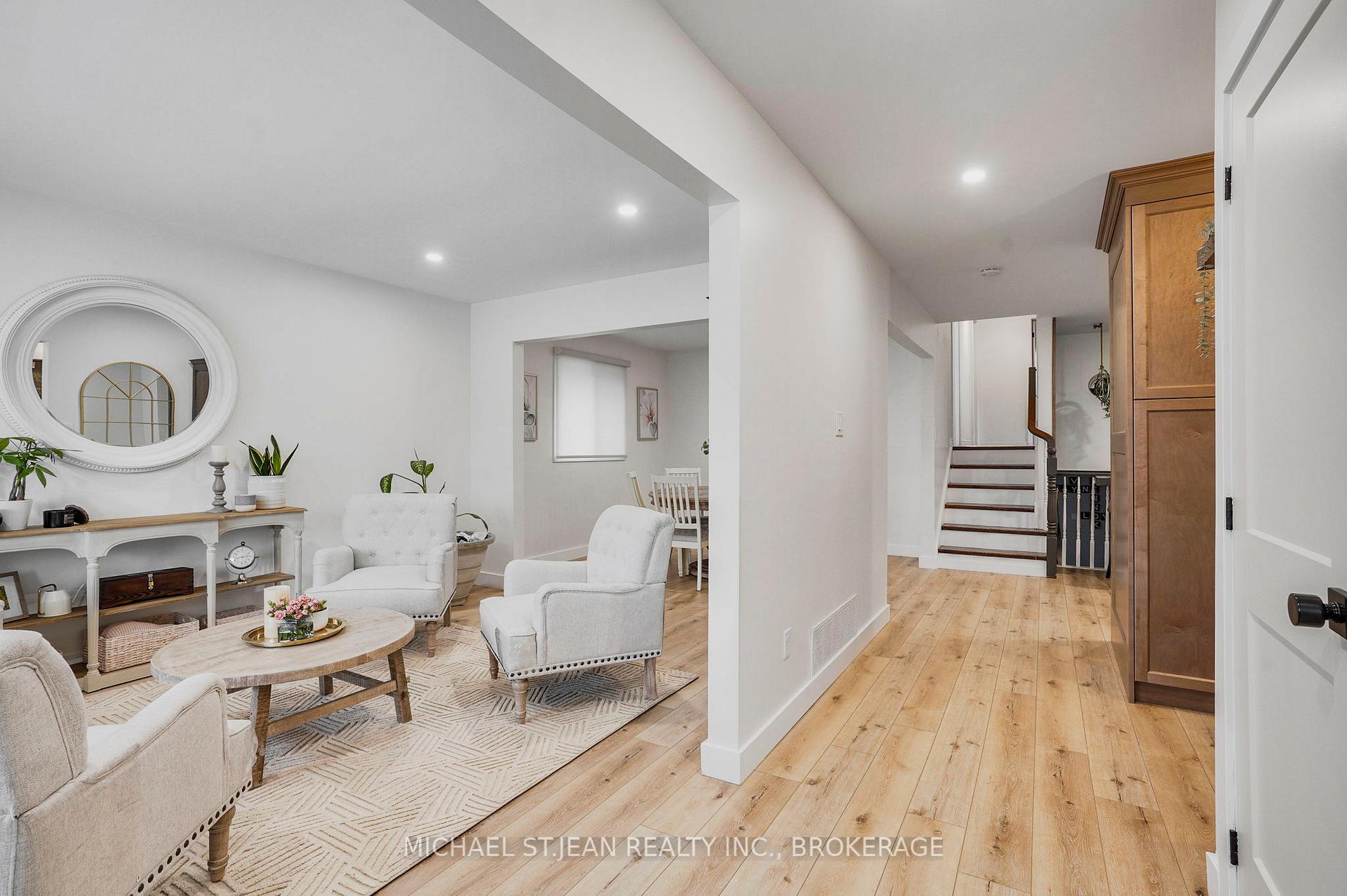 Photo 8 of 325 East 24th Street, Hamilton, Burkholme — HOMEH