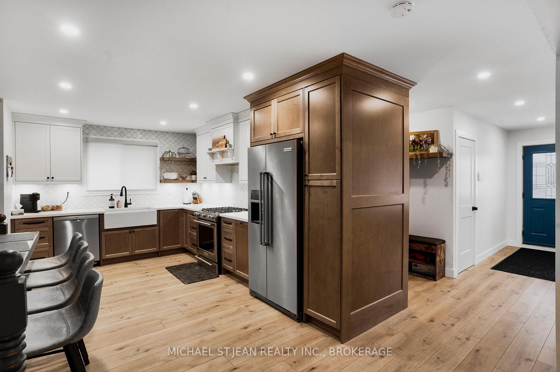 Photo 12 of 325 East 24th Street, Hamilton, Burkholme — HOMEH