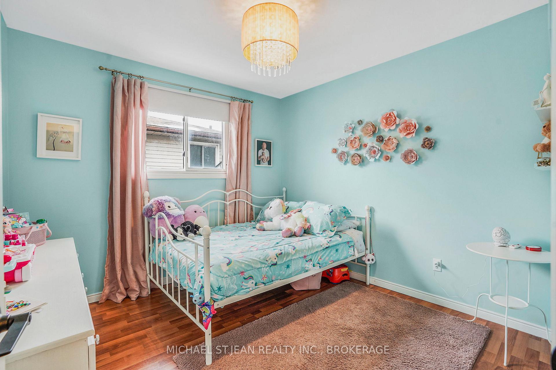 Photo 32 of 325 East 24th Street, Hamilton, Burkholme — HOMEH