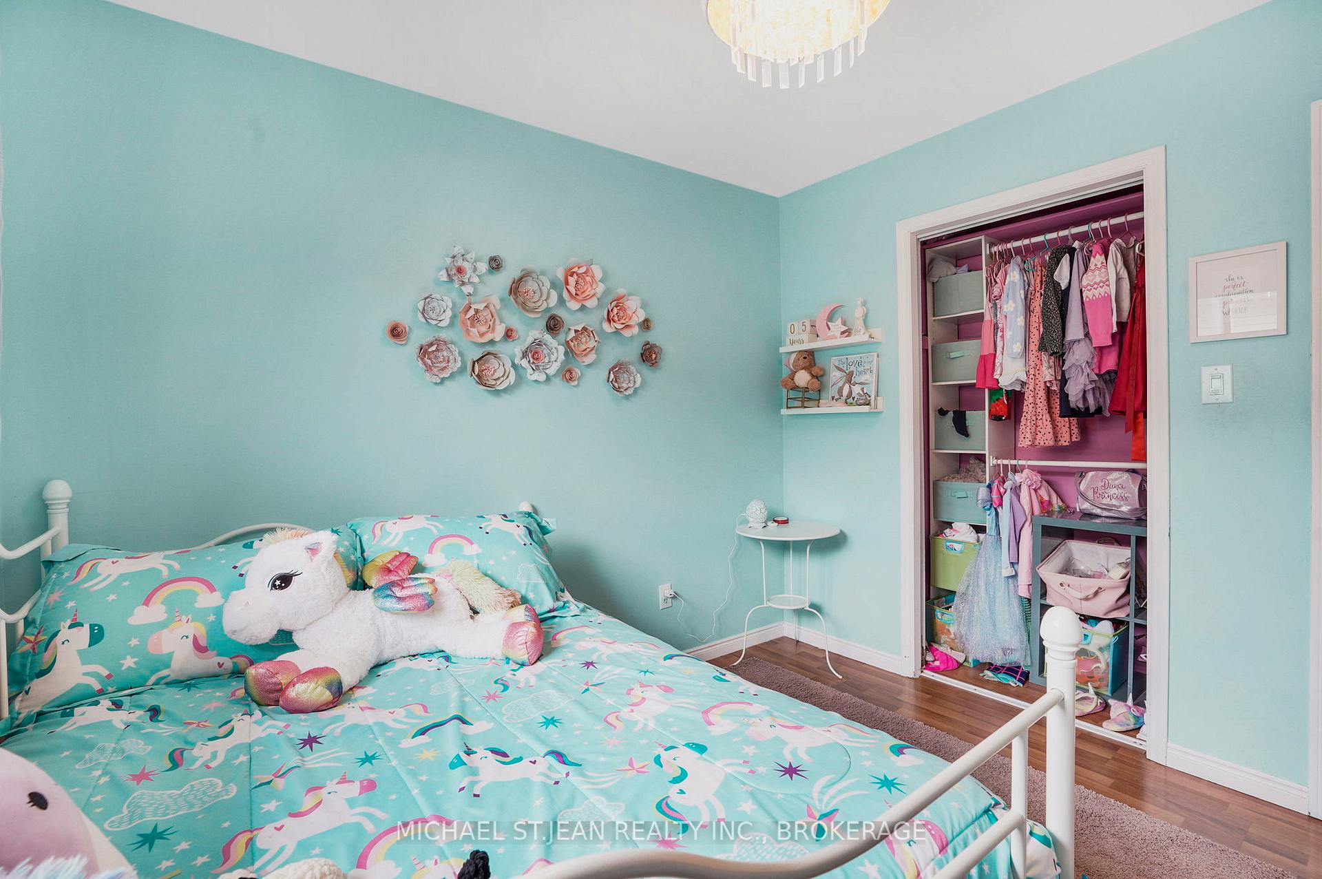 Photo 37 of 325 East 24th Street, Hamilton, Burkholme — HOMEH