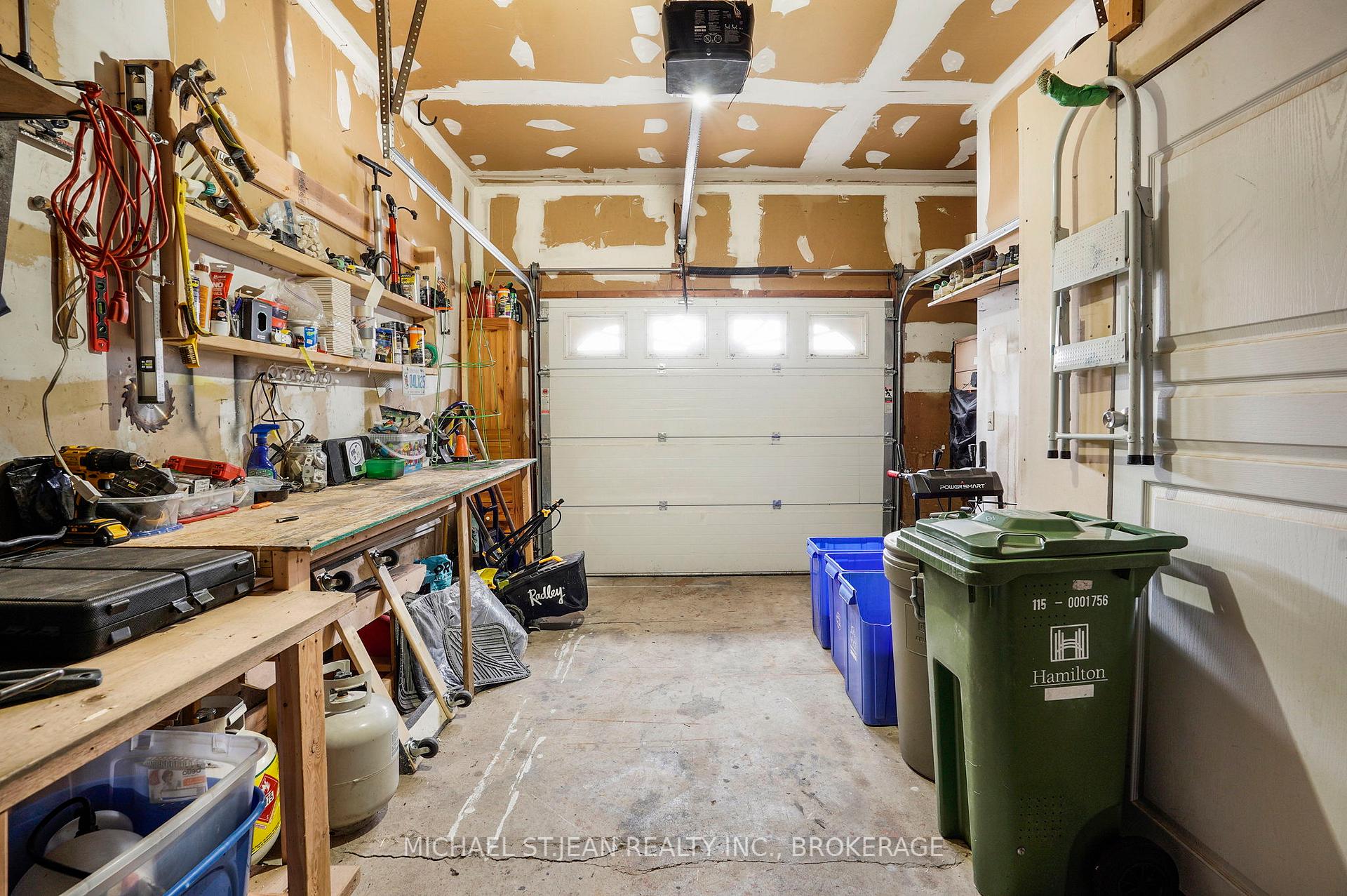Photo 31 of 325 East 24th Street, Hamilton, Burkholme — HOMEH
