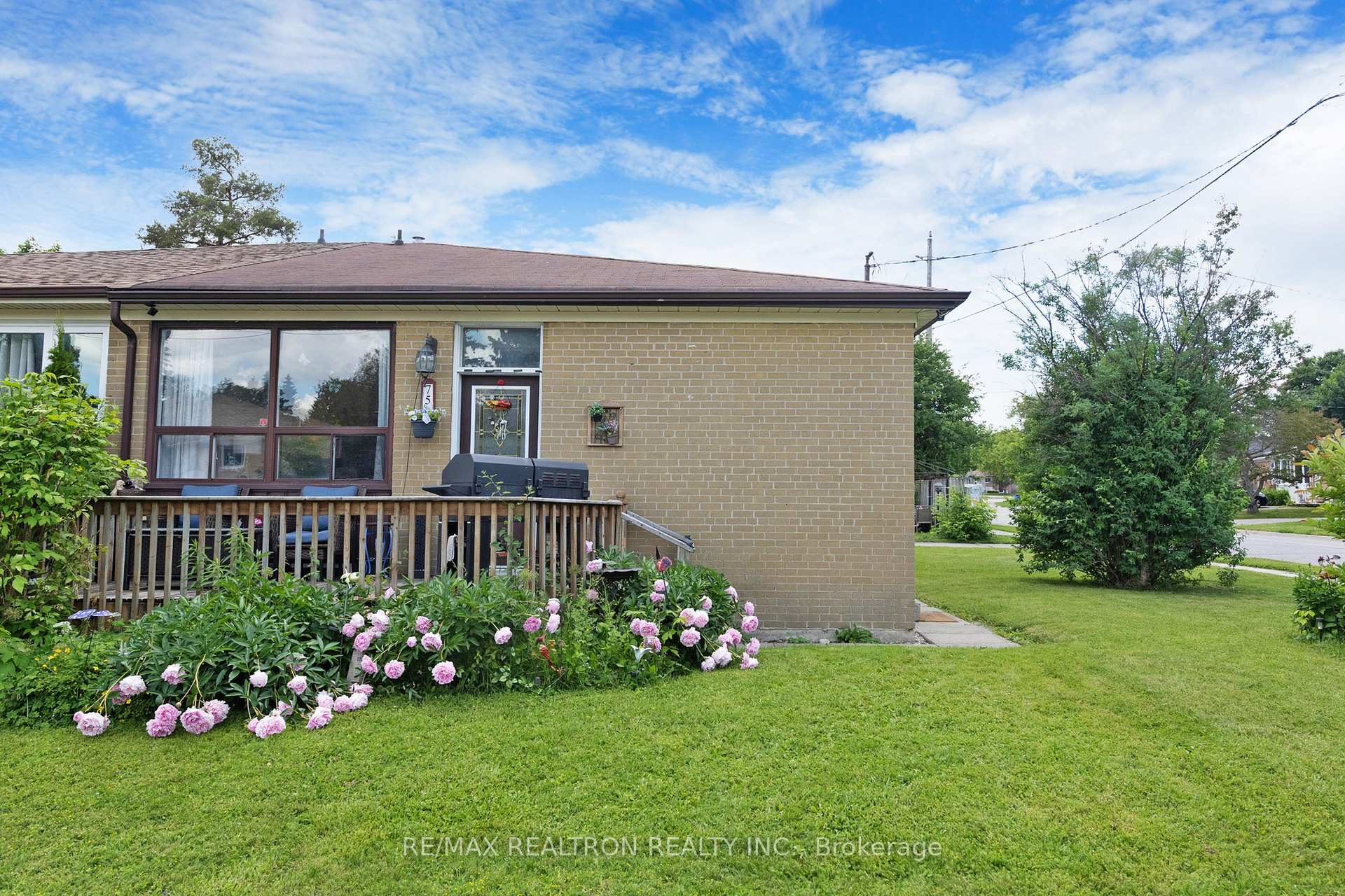 Photo 2 of 75 Davis Road, Aurora, Aurora Highlands — HOMEH