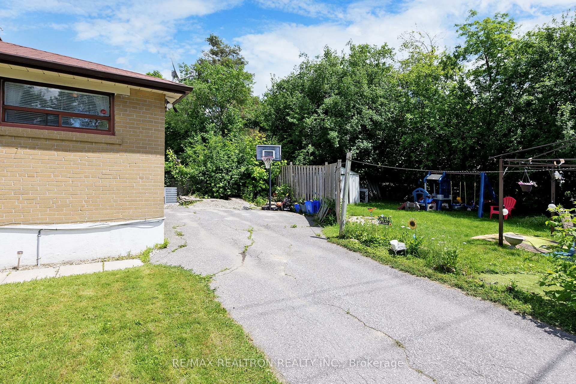 Photo 21 of 75 Davis Road, Aurora, Aurora Highlands — HOMEH