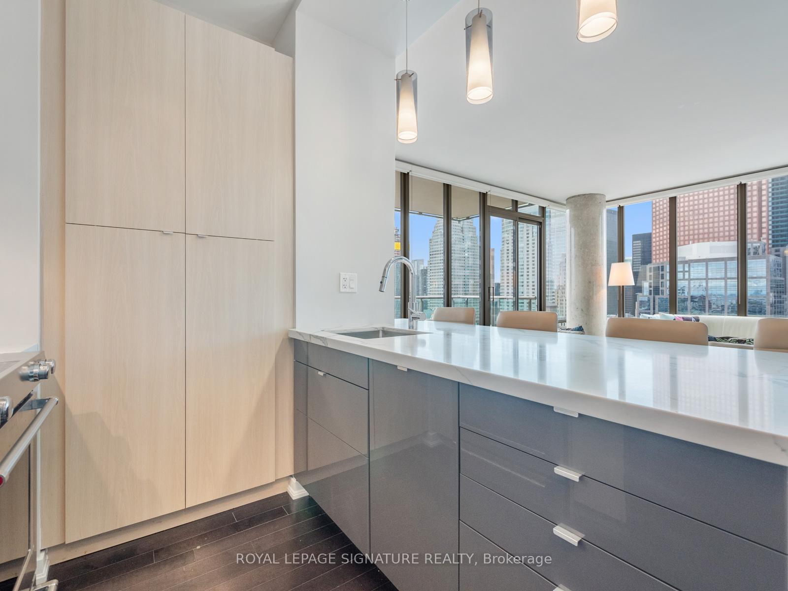Photo 4 of Unit 3401, 33 Lombard Street, Toronto, Church-Yonge Corridor — HOMEH