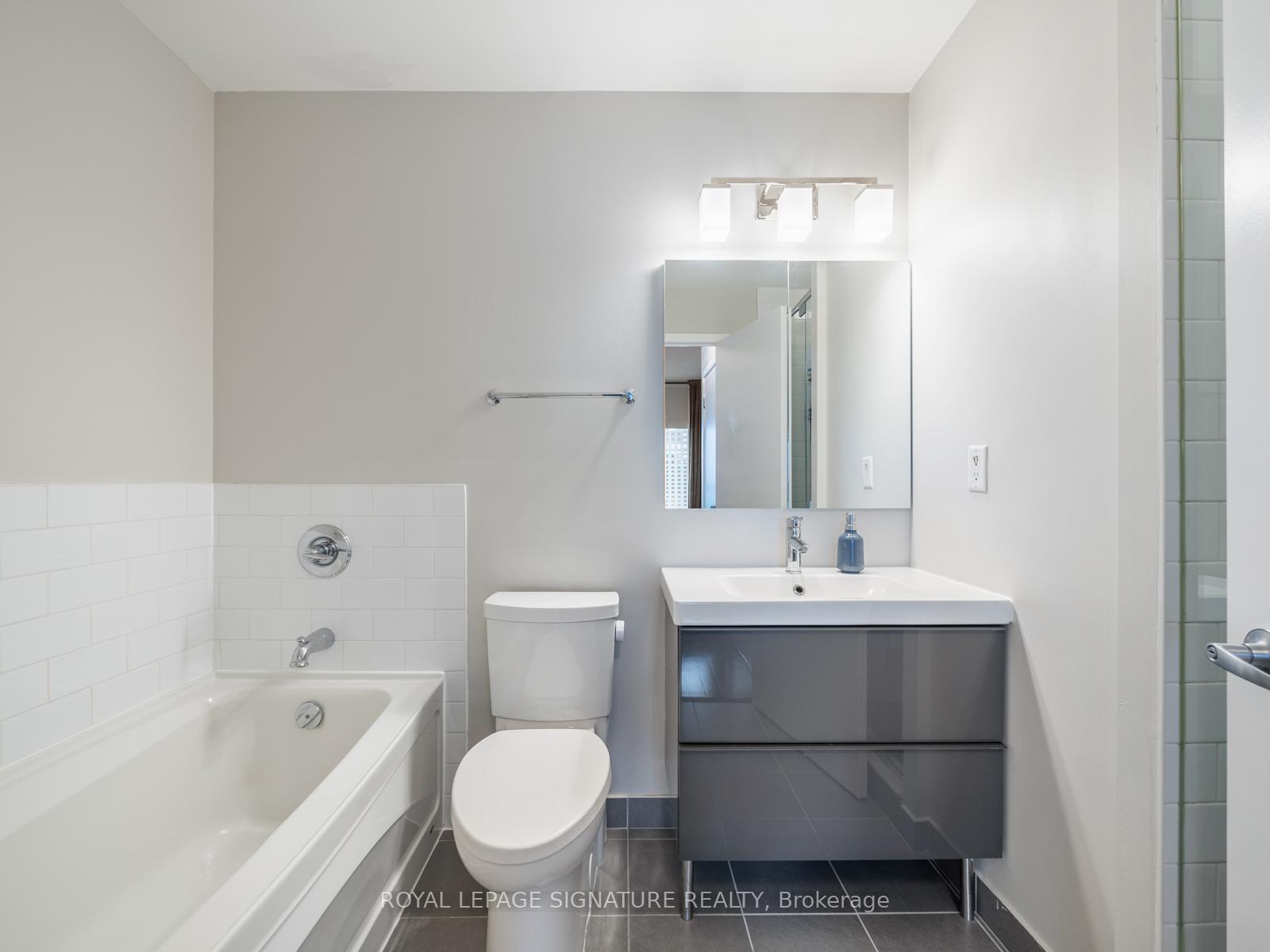 Photo 23 of Unit 3401, 33 Lombard Street, Toronto, Church-Yonge Corridor — HOMEH