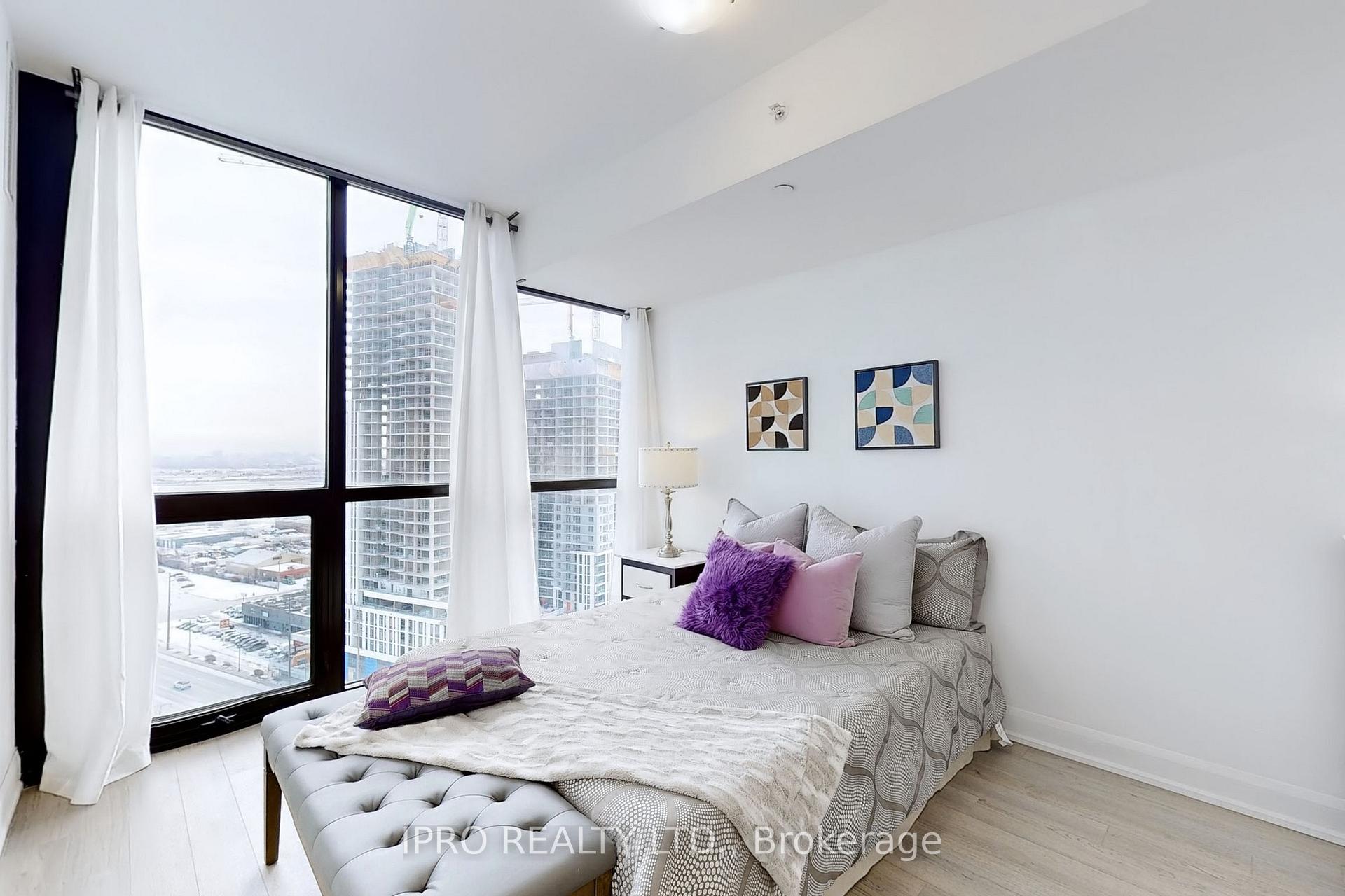 Photo 13 of Unit 1902, 2910 Highway 7 Avenue, Vaughan, Concord — HOMEH