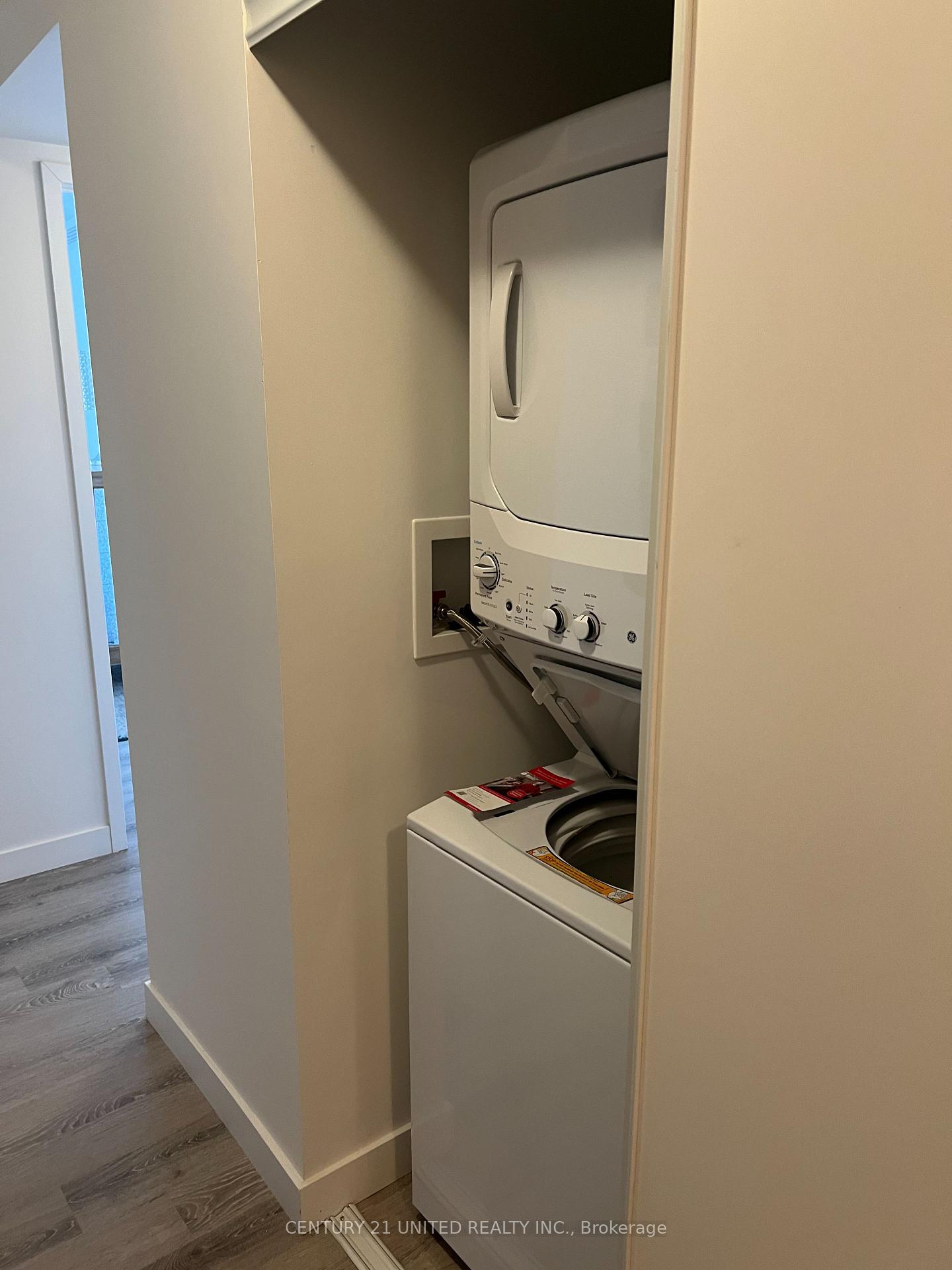 Photo 5 of Unit 906, 100 Bond Street E, Oshawa, Central — HOMEH
