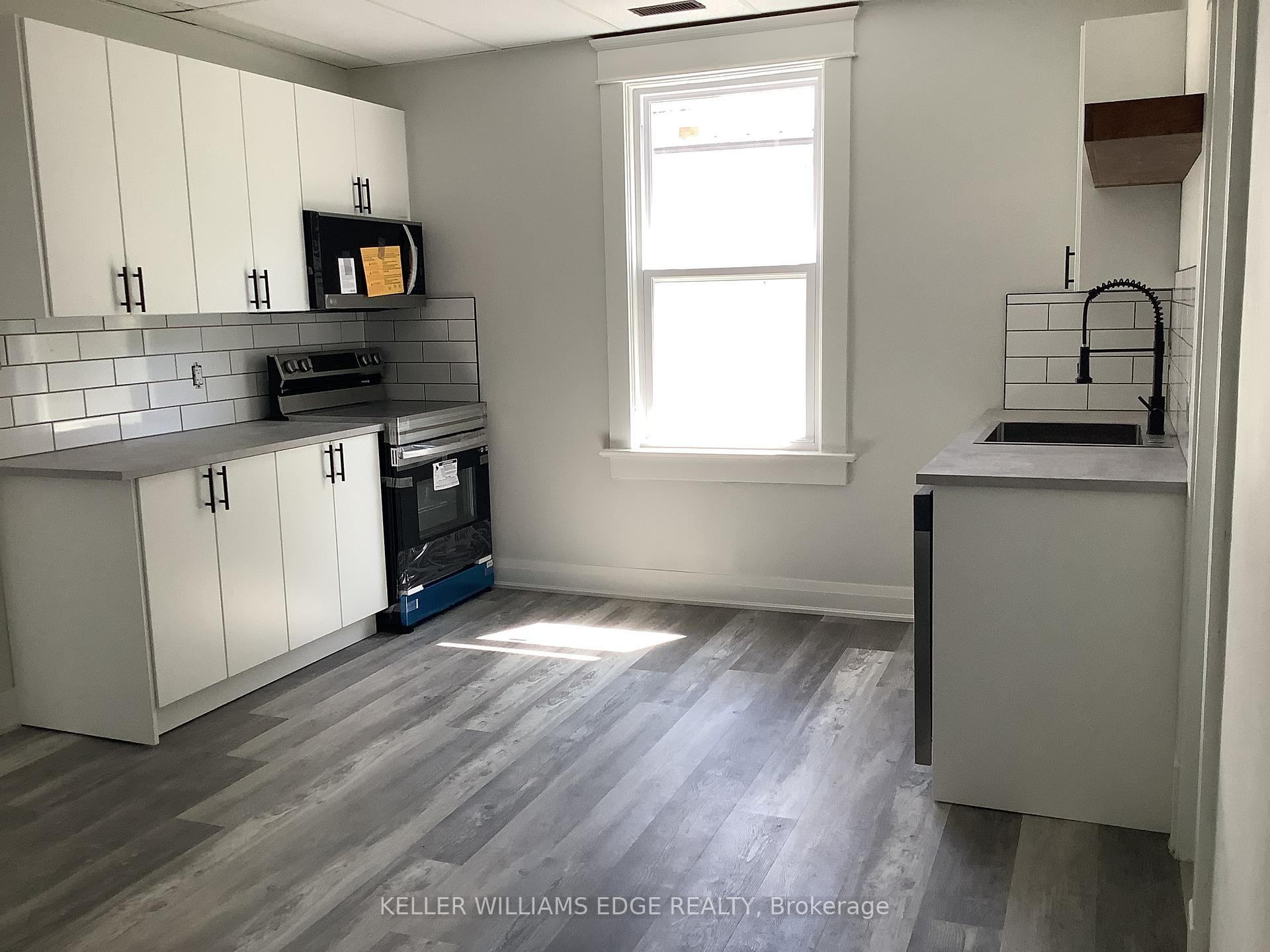 Photo 7 of 90 Kent St Street S, Norfolk, Simcoe — HOMEH