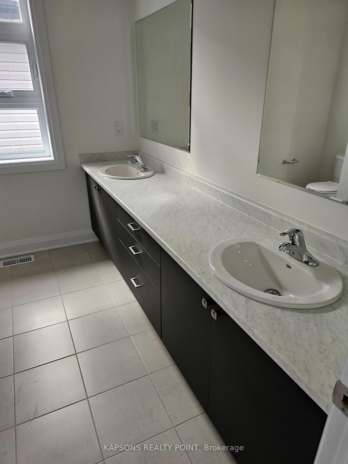 Photo 3 of 10 Dominique Street, Kitchener — HOMEH
