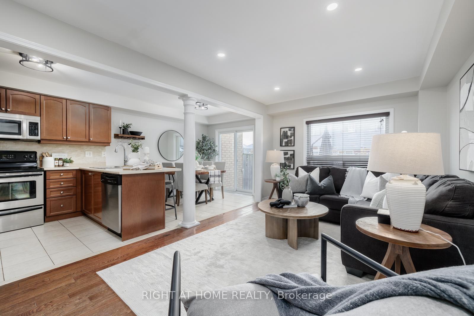 Photo 12 of 202 Swindells Street, Clarington, Bowmanville — HOMEH