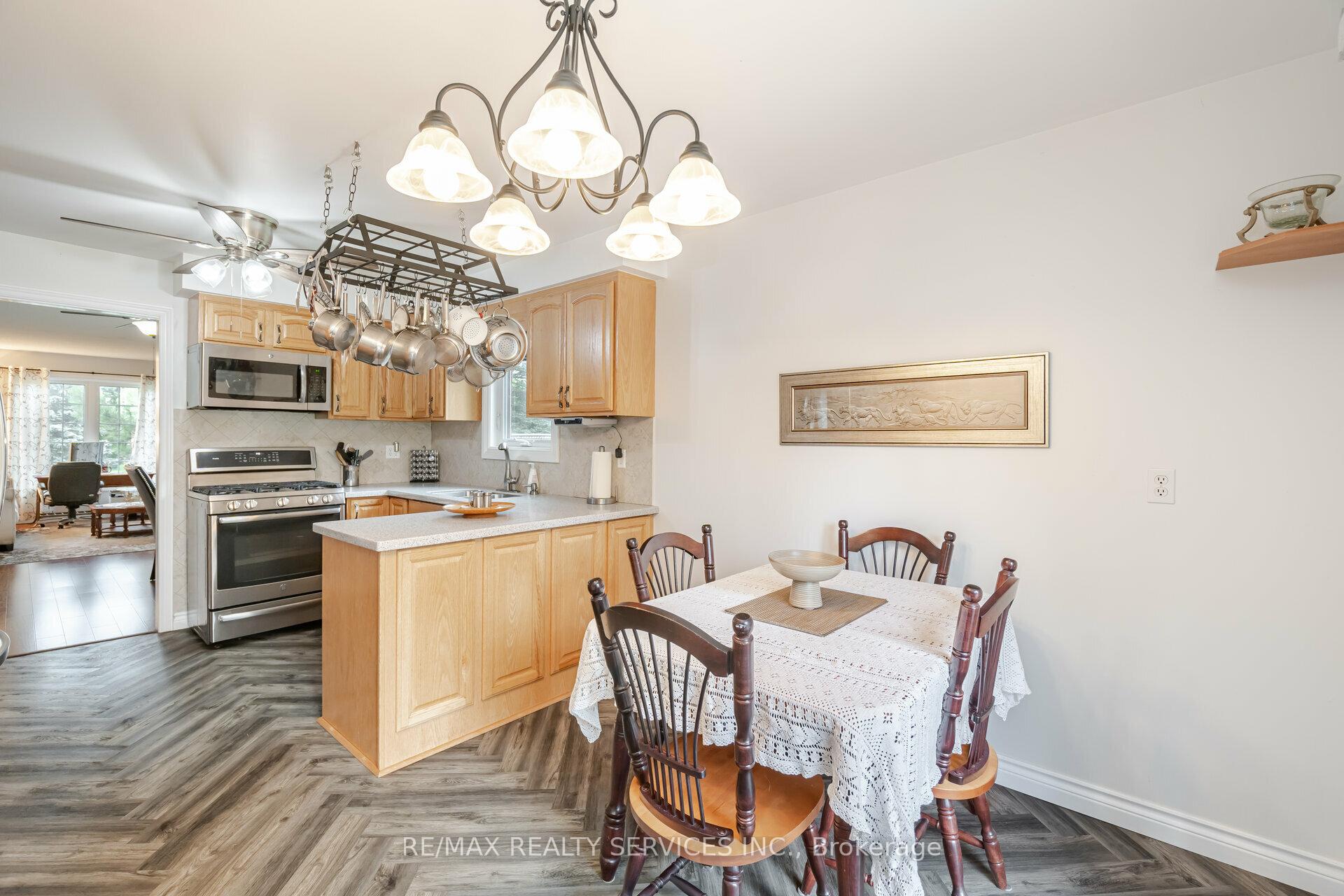 Photo 16 of 17 James Street, Amaranth, Rural Amaranth — HOMEH