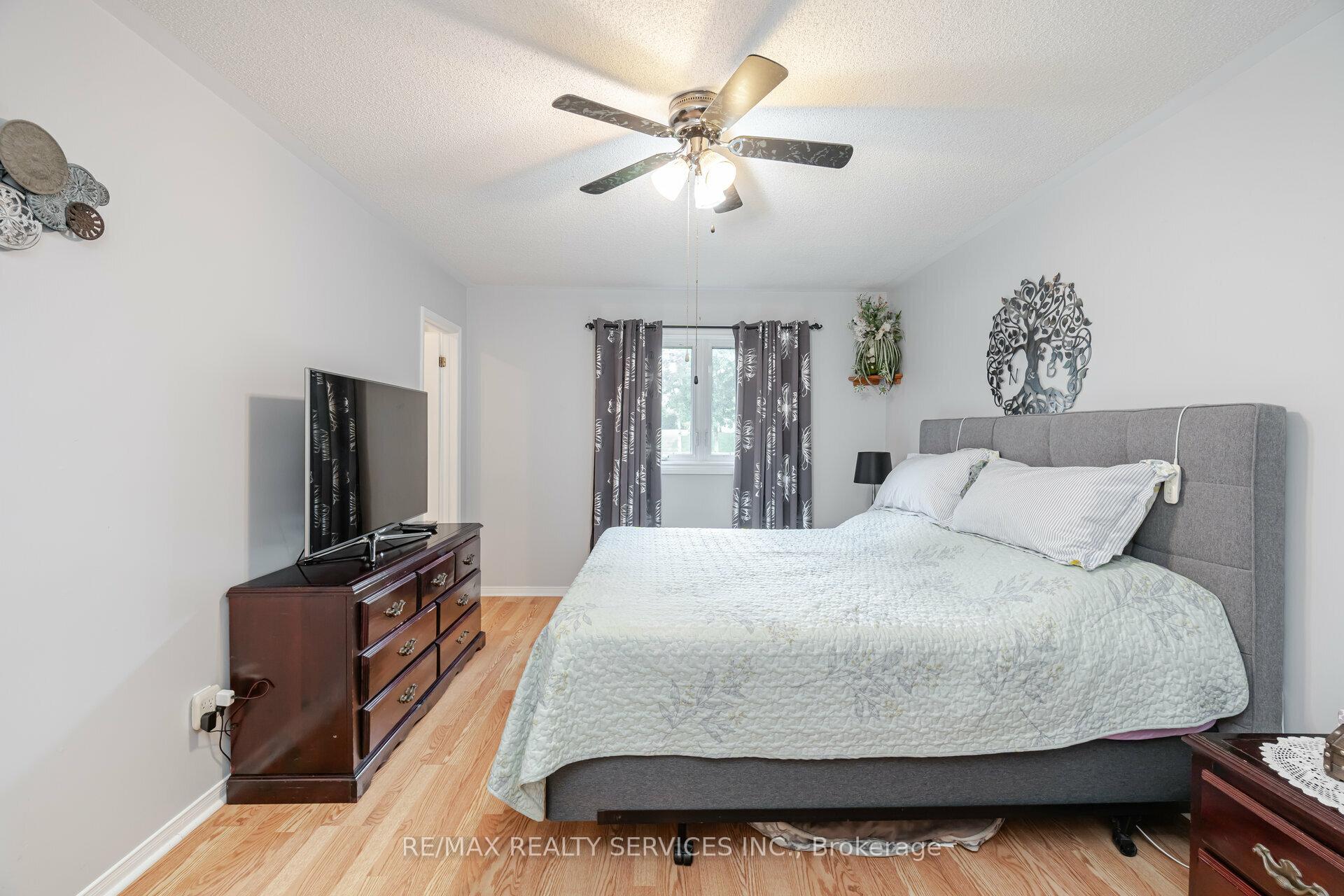 Photo 20 of 17 James Street, Amaranth, Rural Amaranth — HOMEH