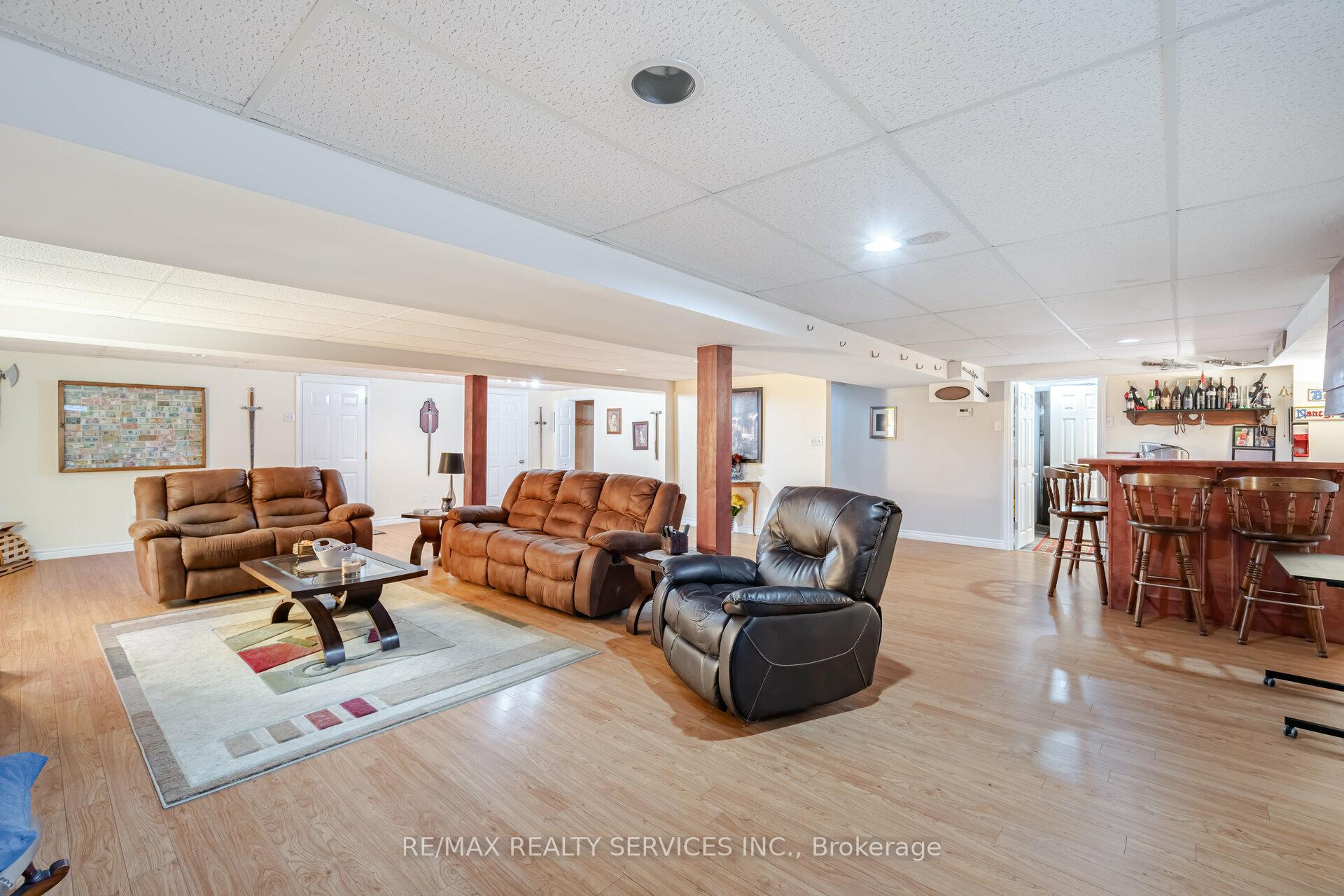 Photo 35 of 17 James Street, Amaranth, Rural Amaranth — HOMEH