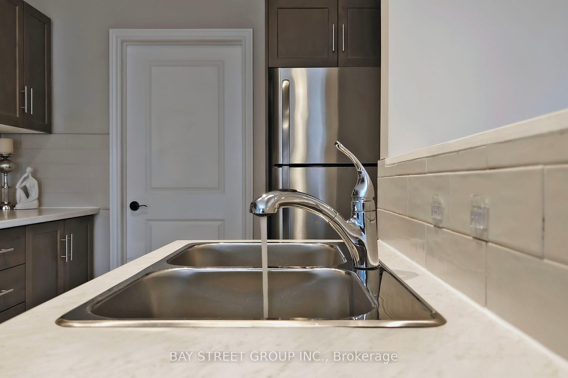 Photo 9 of 2 Groom Lane, Hamilton, Ancaster — HOMEH