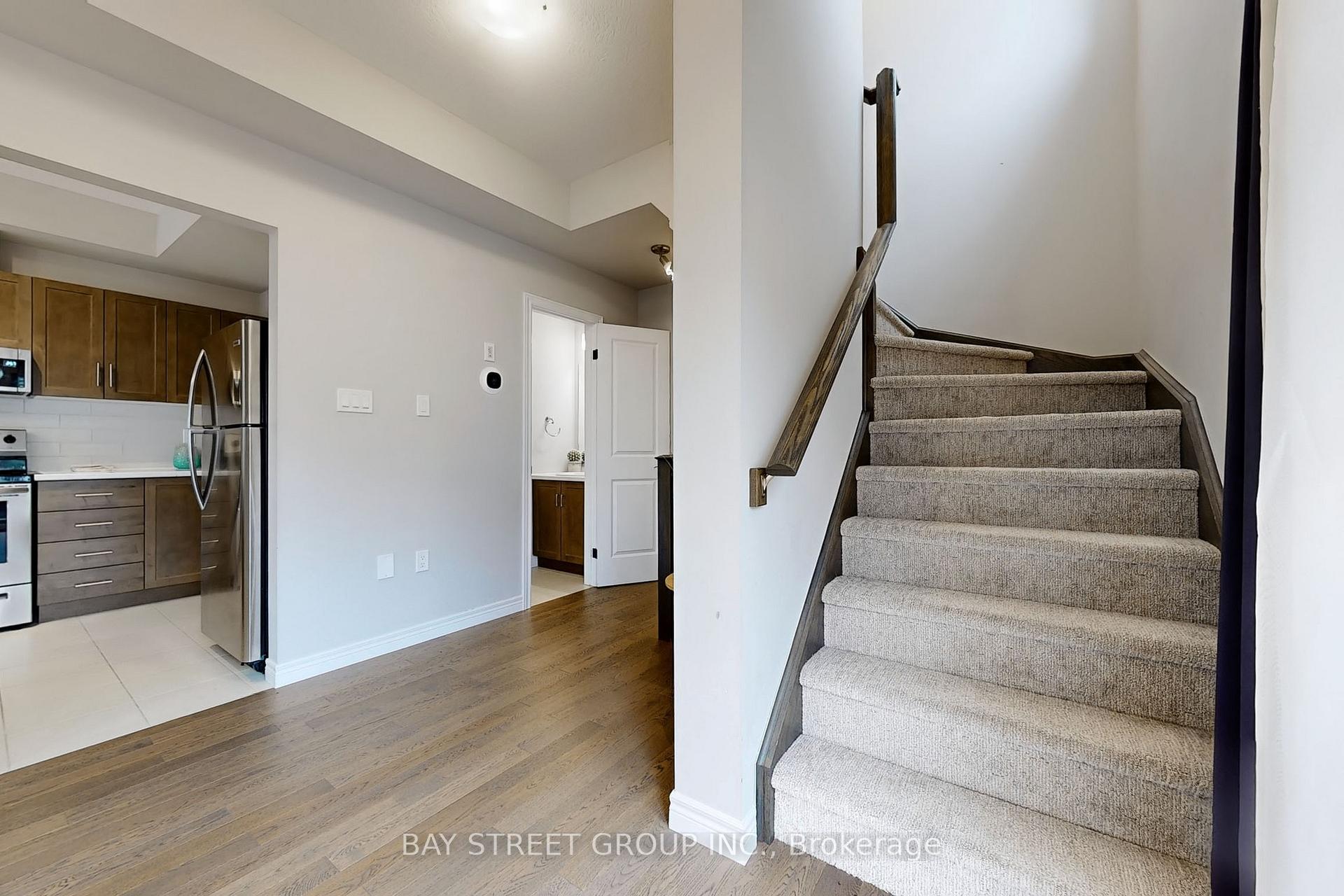 Photo 16 of 2 Groom Lane, Hamilton, Ancaster — HOMEH