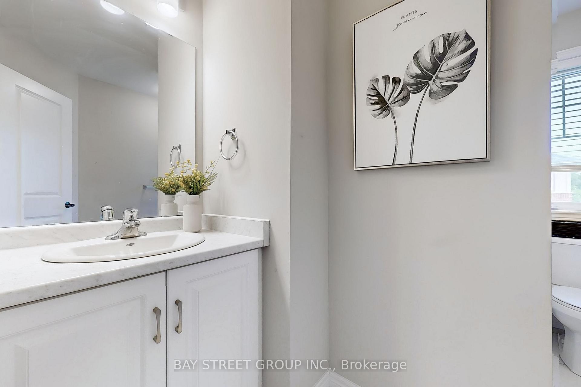 Photo 12 of 2 Groom Lane, Hamilton, Ancaster — HOMEH