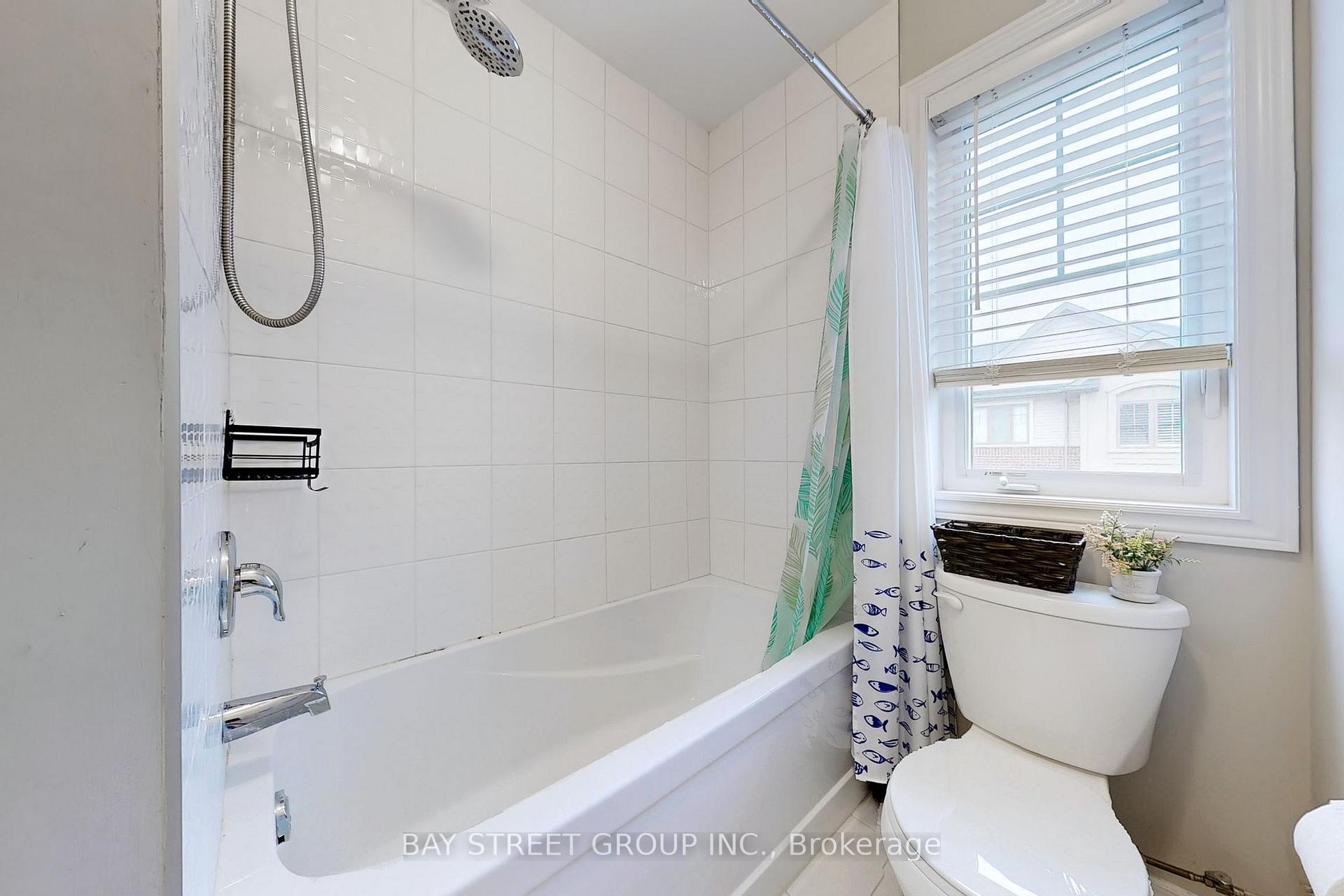 Photo 17 of 2 Groom Lane, Hamilton, Ancaster — HOMEH