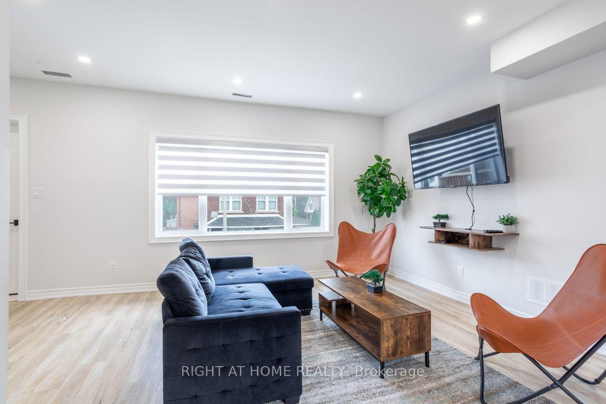 Photo 4 of Unit 2, 88 Tisdale Street S, Hamilton, Stinson — HOMEH