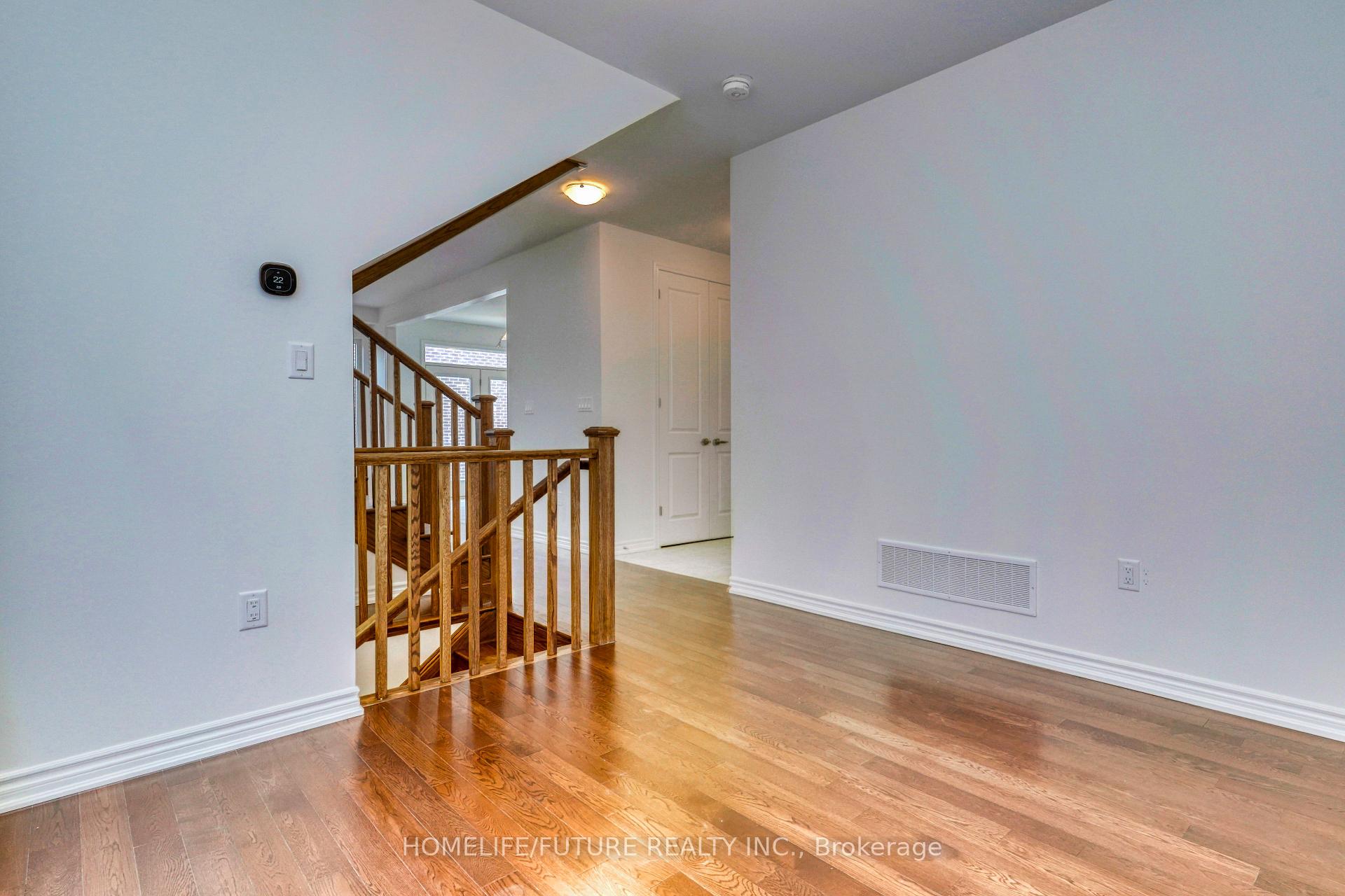 Photo 19 of 1481 Mockingbird Square, Pickering, Rural Pickering — HOMEH