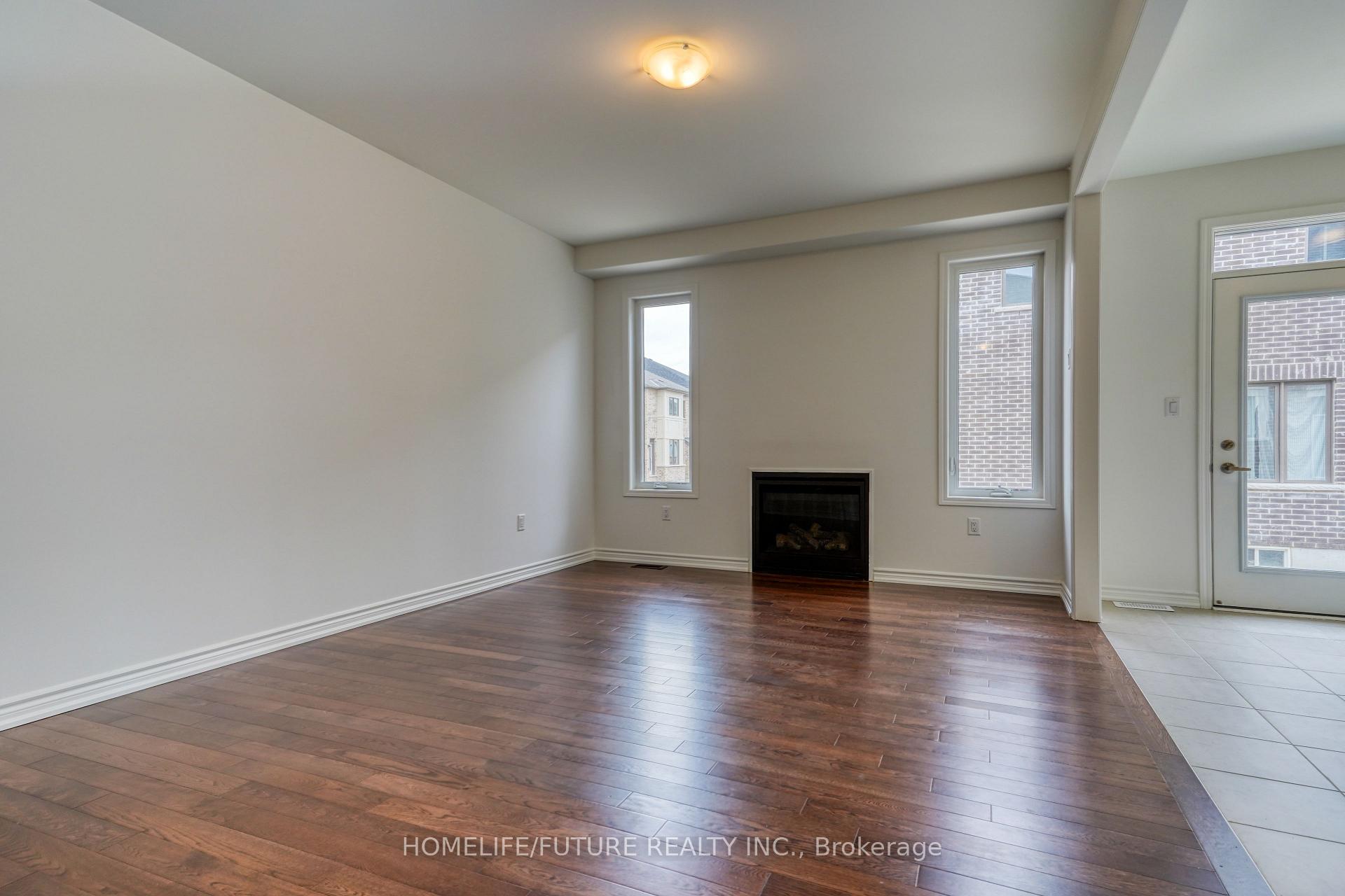 Photo 6 of 1481 Mockingbird Square, Pickering, Rural Pickering — HOMEH