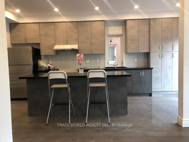 Photo 3 of Unit Master Br - Ensuite, 87 Castan Avenue, Markham, Village Green-South Unionville — HOMEH