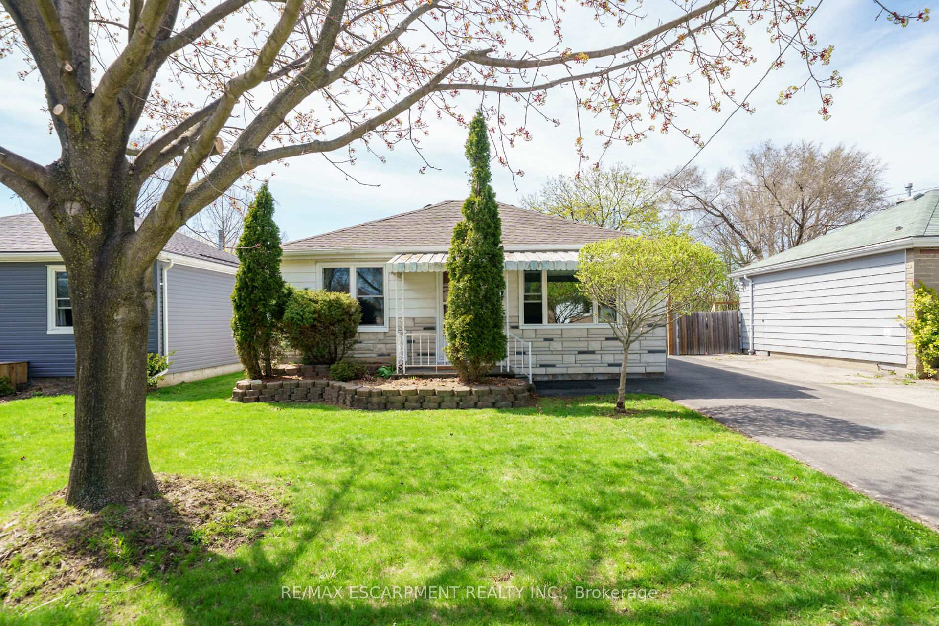 Photo 4 of 92 East 44th Street, Hamilton, Hampton Heights — HOMEH
