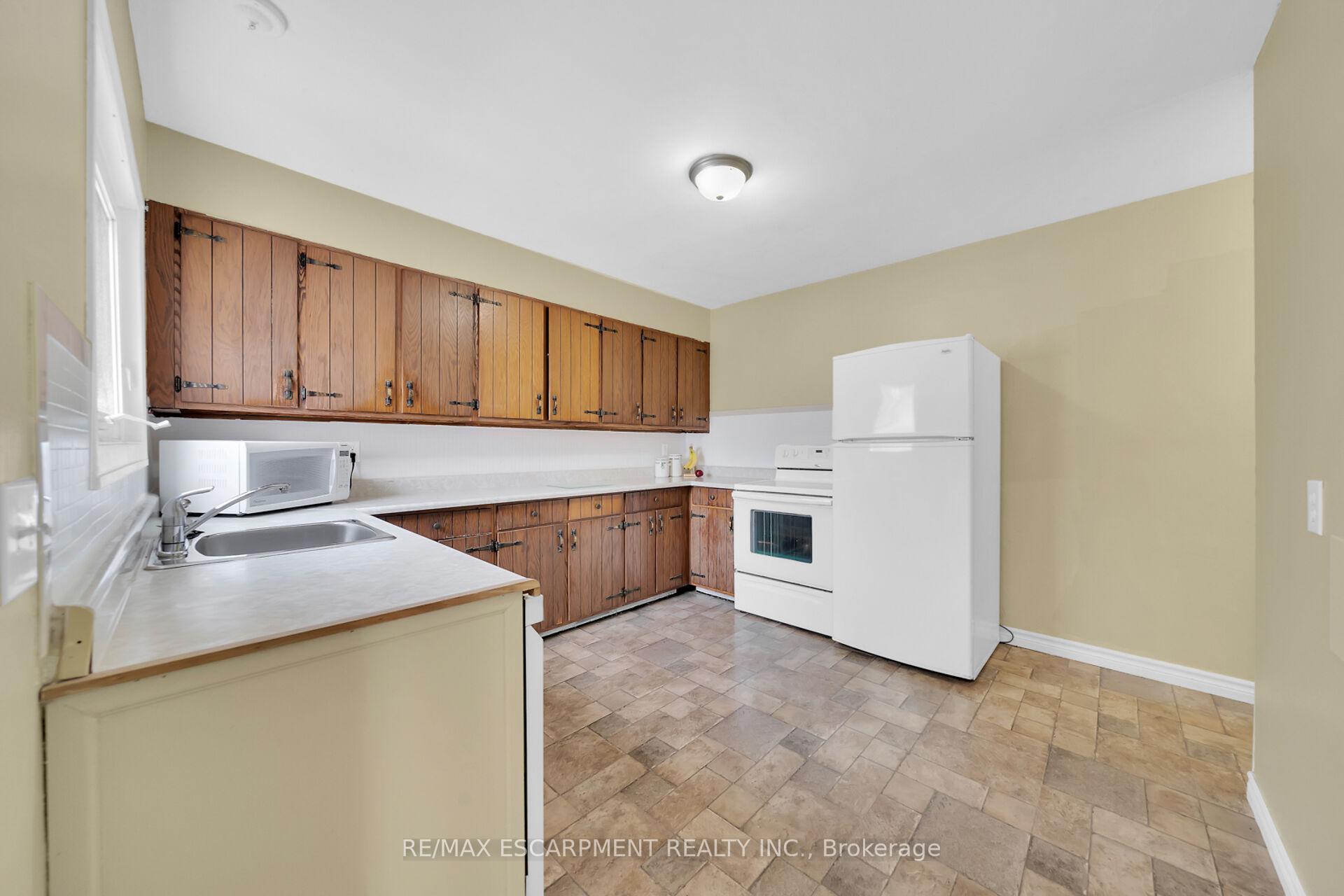 Photo 10 of 92 East 44th Street, Hamilton, Hampton Heights — HOMEH