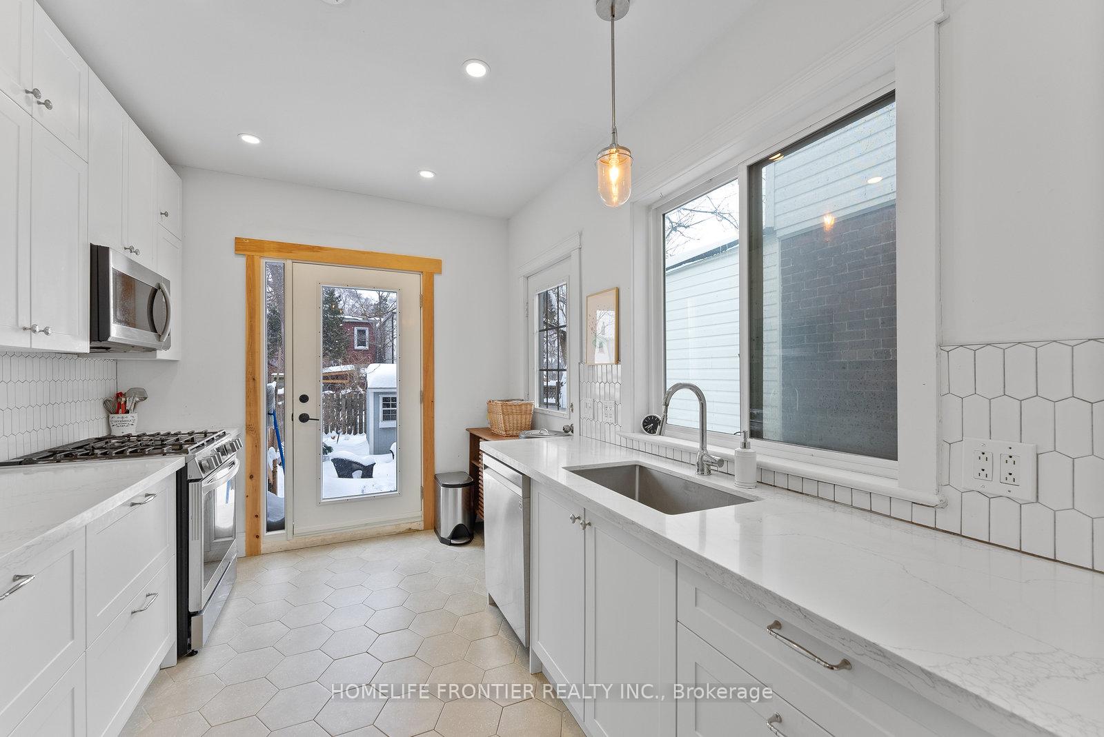 Photo 16 of 233 Coleridge Avenue, Toronto, Woodbine-Lumsden — HOMEH