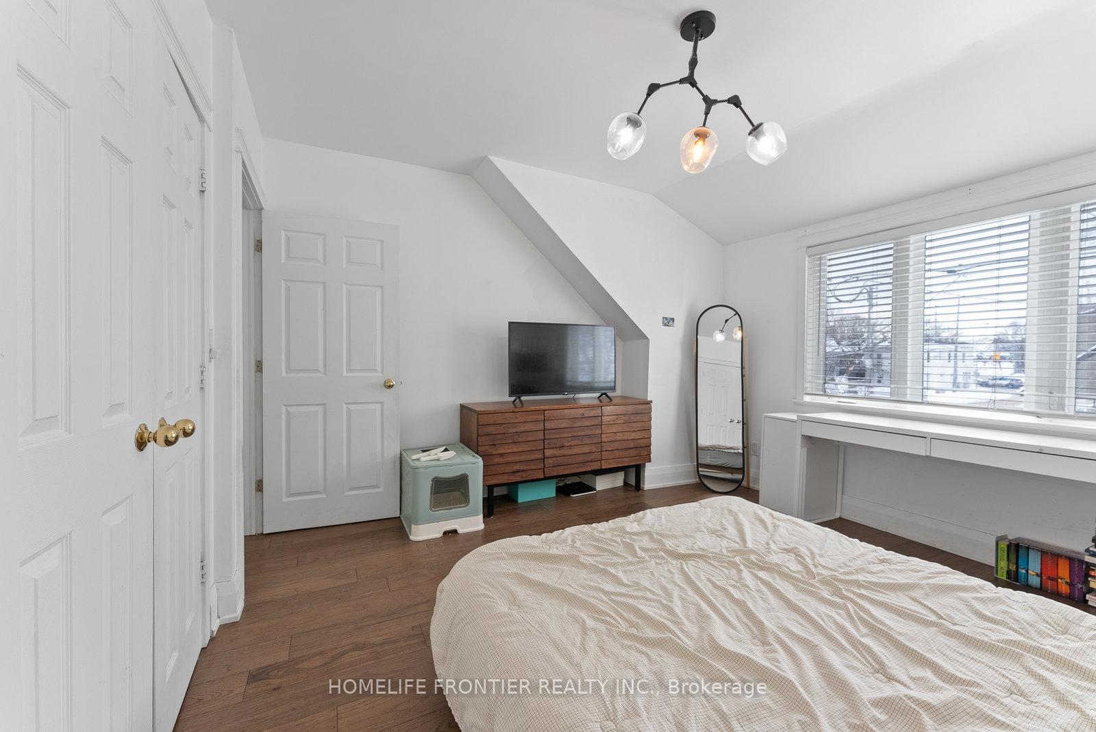 Photo 25 of 233 Coleridge Avenue, Toronto, Woodbine-Lumsden — HOMEH