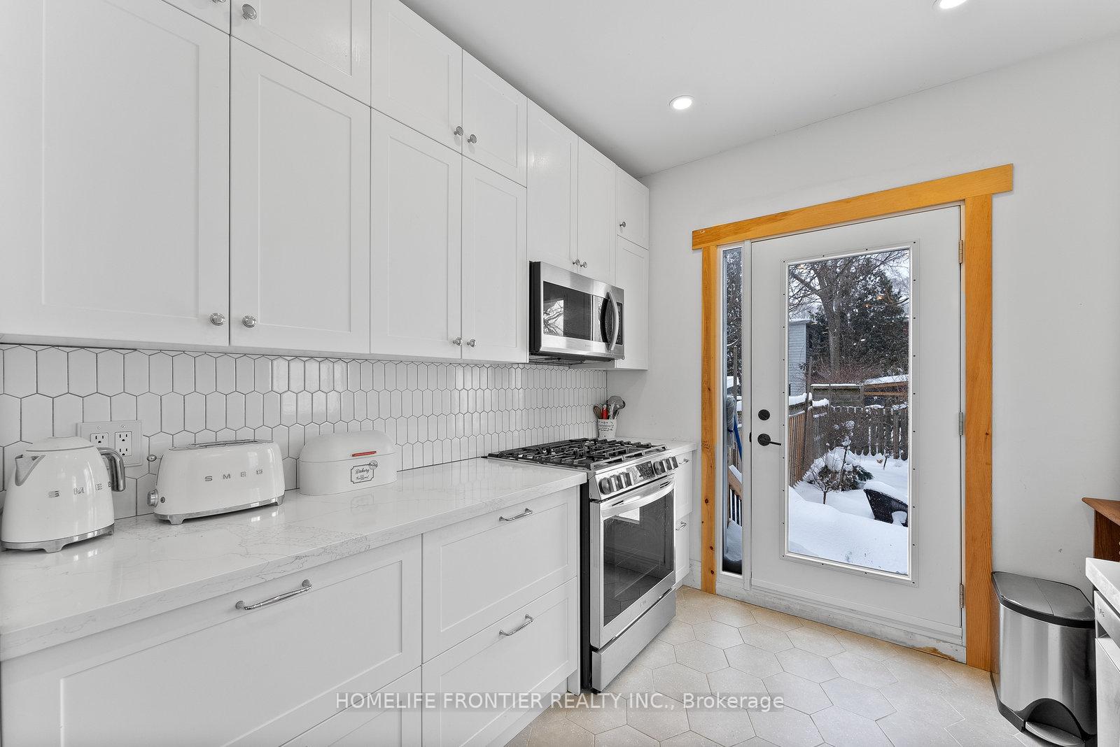 Photo 33 of 233 Coleridge Avenue, Toronto, Woodbine-Lumsden — HOMEH
