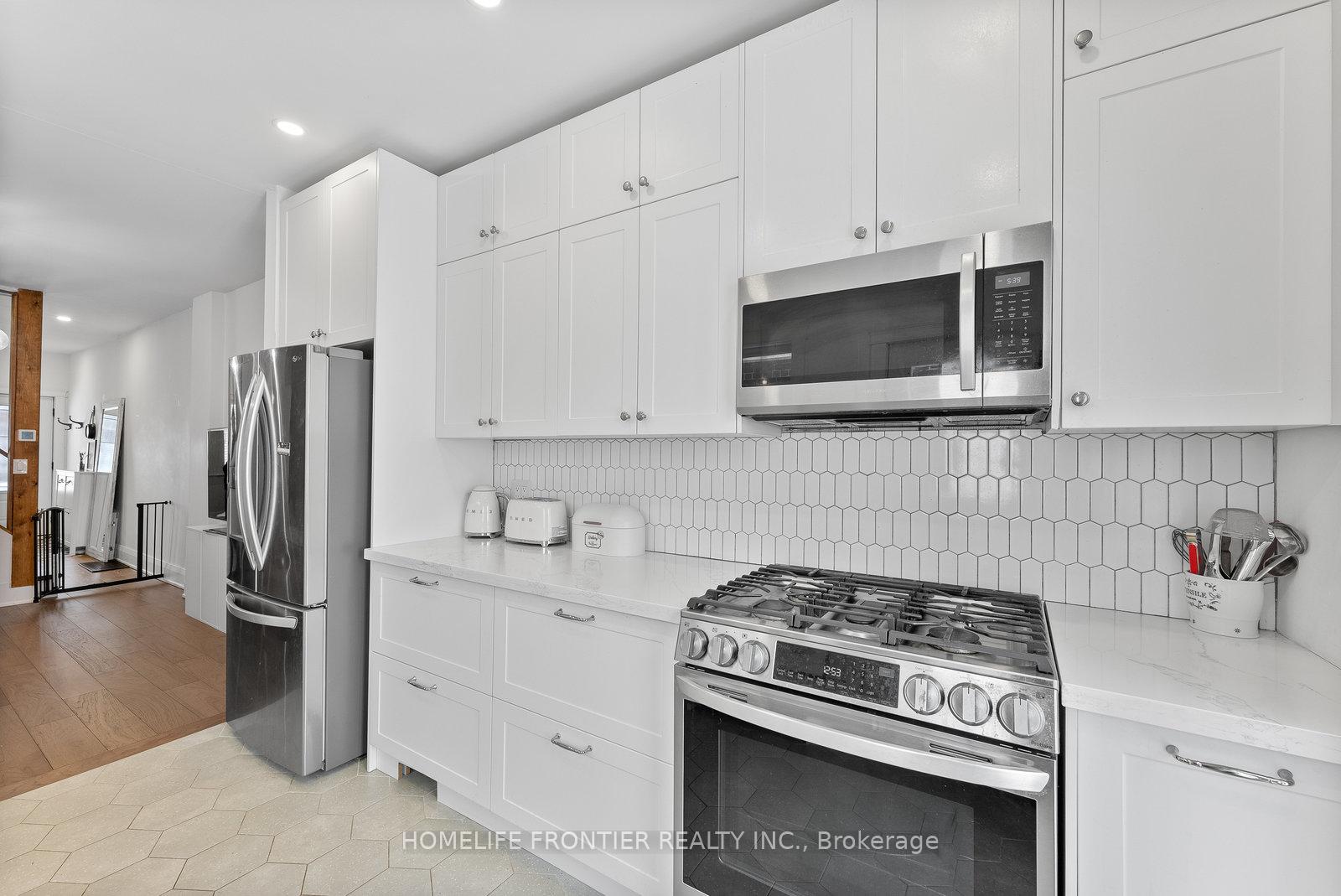 Photo 21 of 233 Coleridge Avenue, Toronto, Woodbine-Lumsden — HOMEH