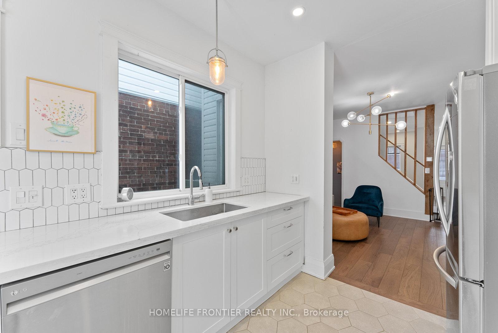 Photo 18 of 233 Coleridge Avenue, Toronto, Woodbine-Lumsden — HOMEH